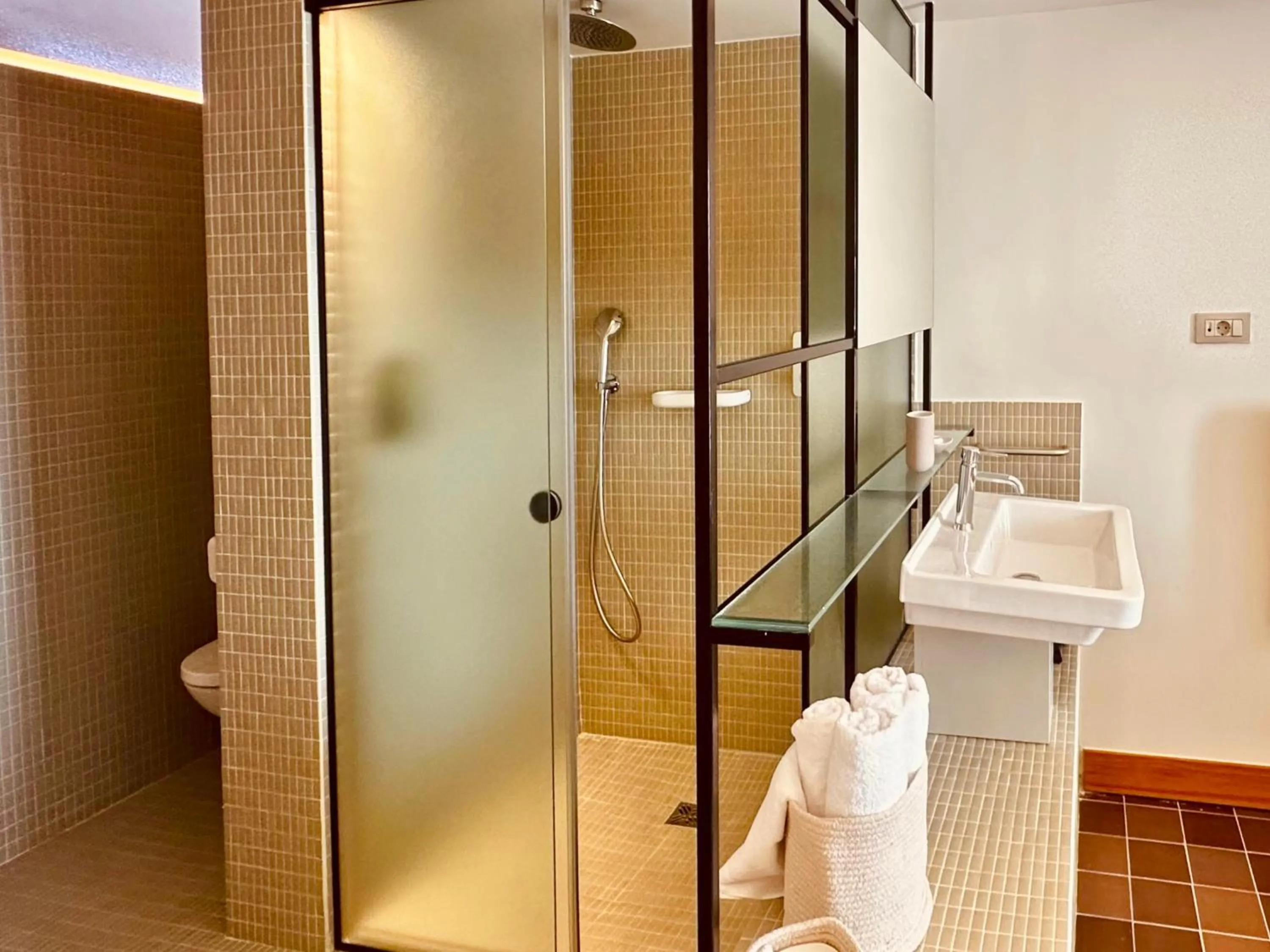 Shower in Hotel SunClub CalaVinya - Adults Recommended