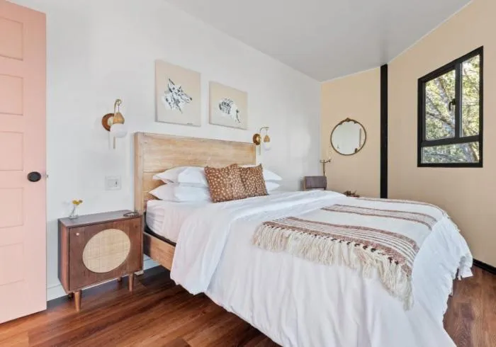 Bed in Onera Fredericksburg