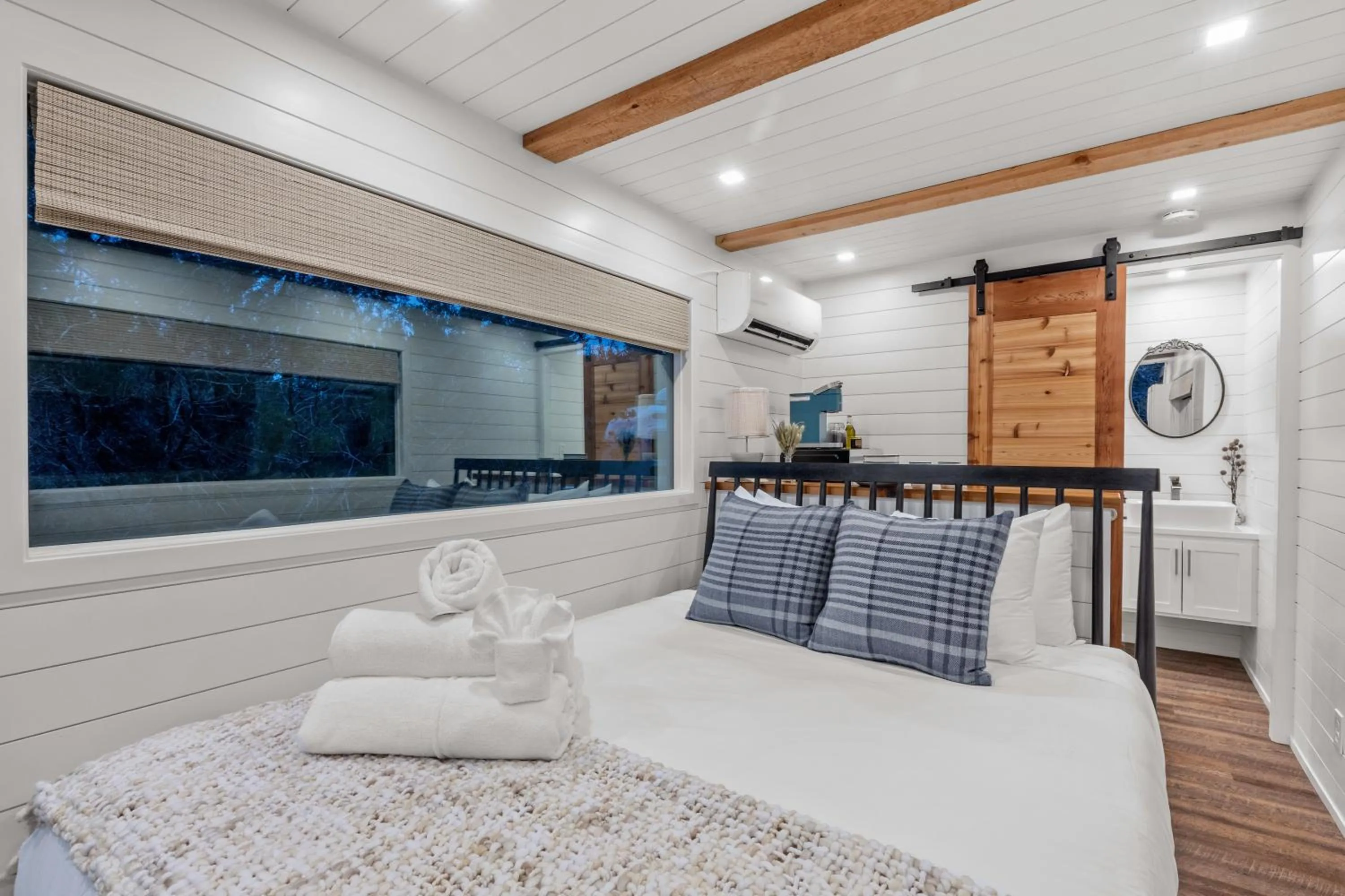 Bed in Onera Fredericksburg