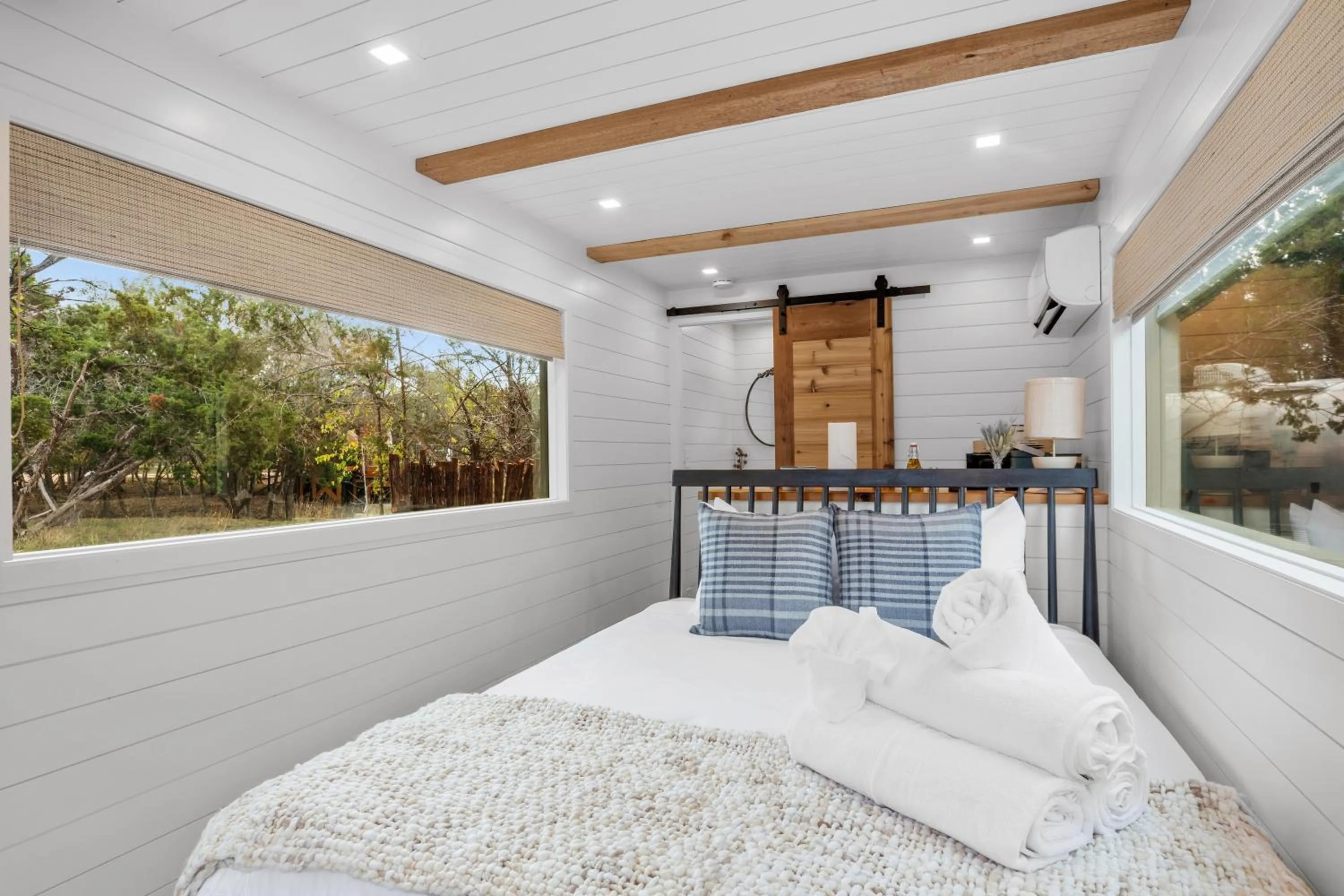 Bed in Onera Fredericksburg