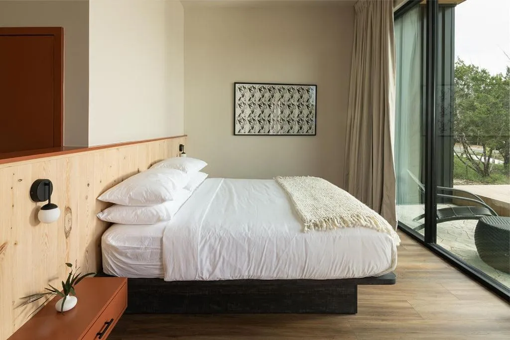 Bed in Onera Fredericksburg