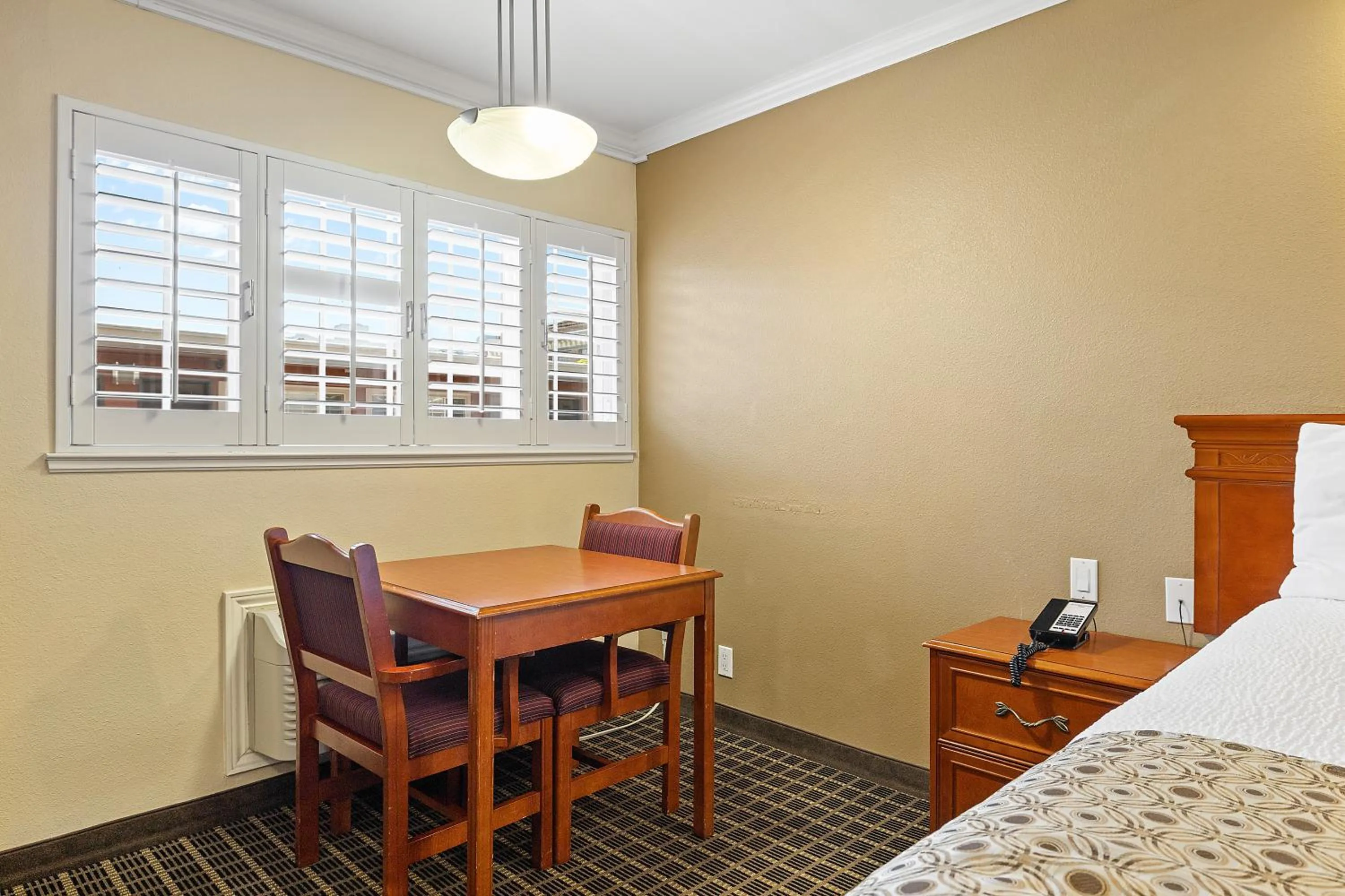 Bed in Alexis Park San Francisco