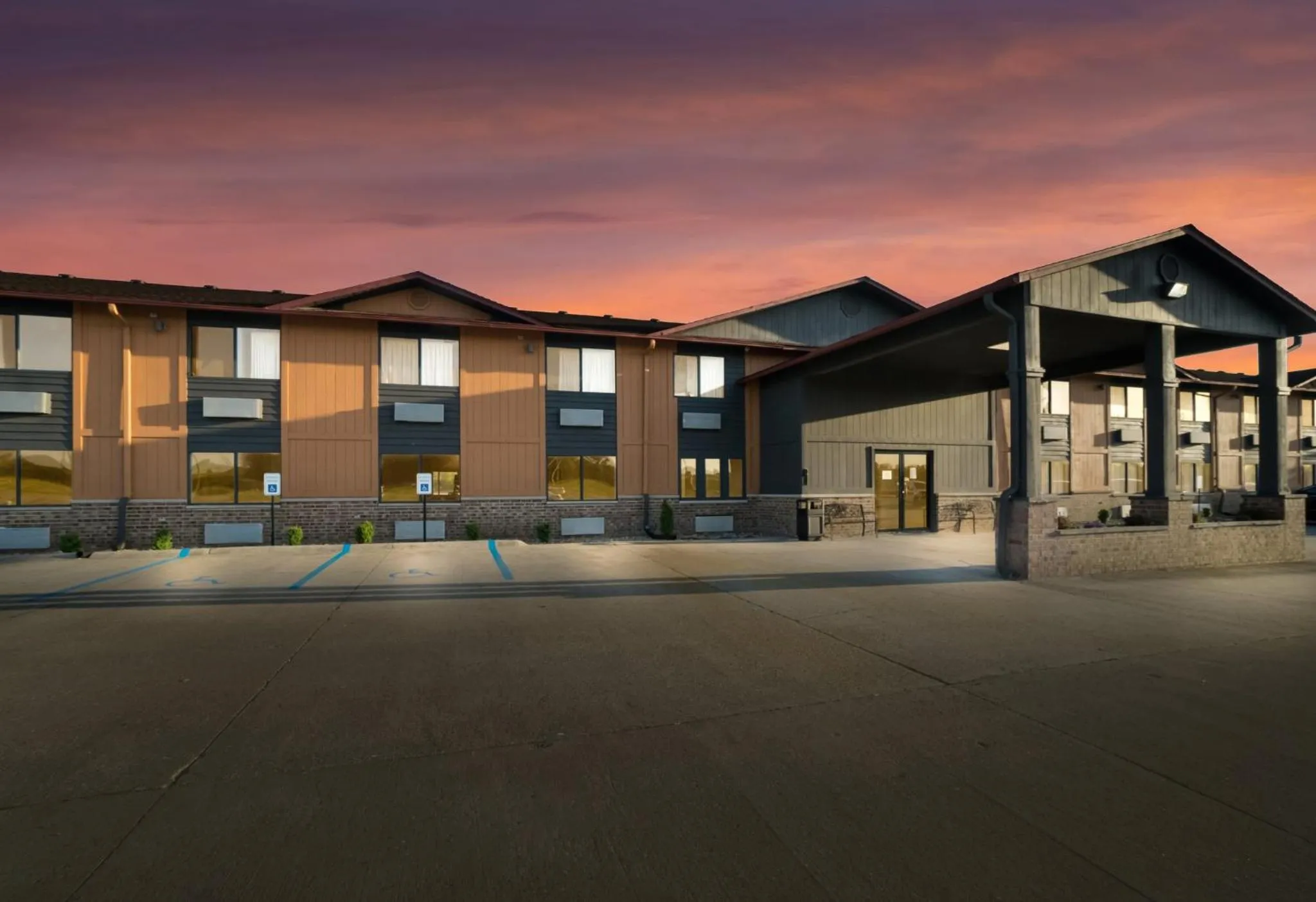 Property building in Super 8 by Wyndham Marston