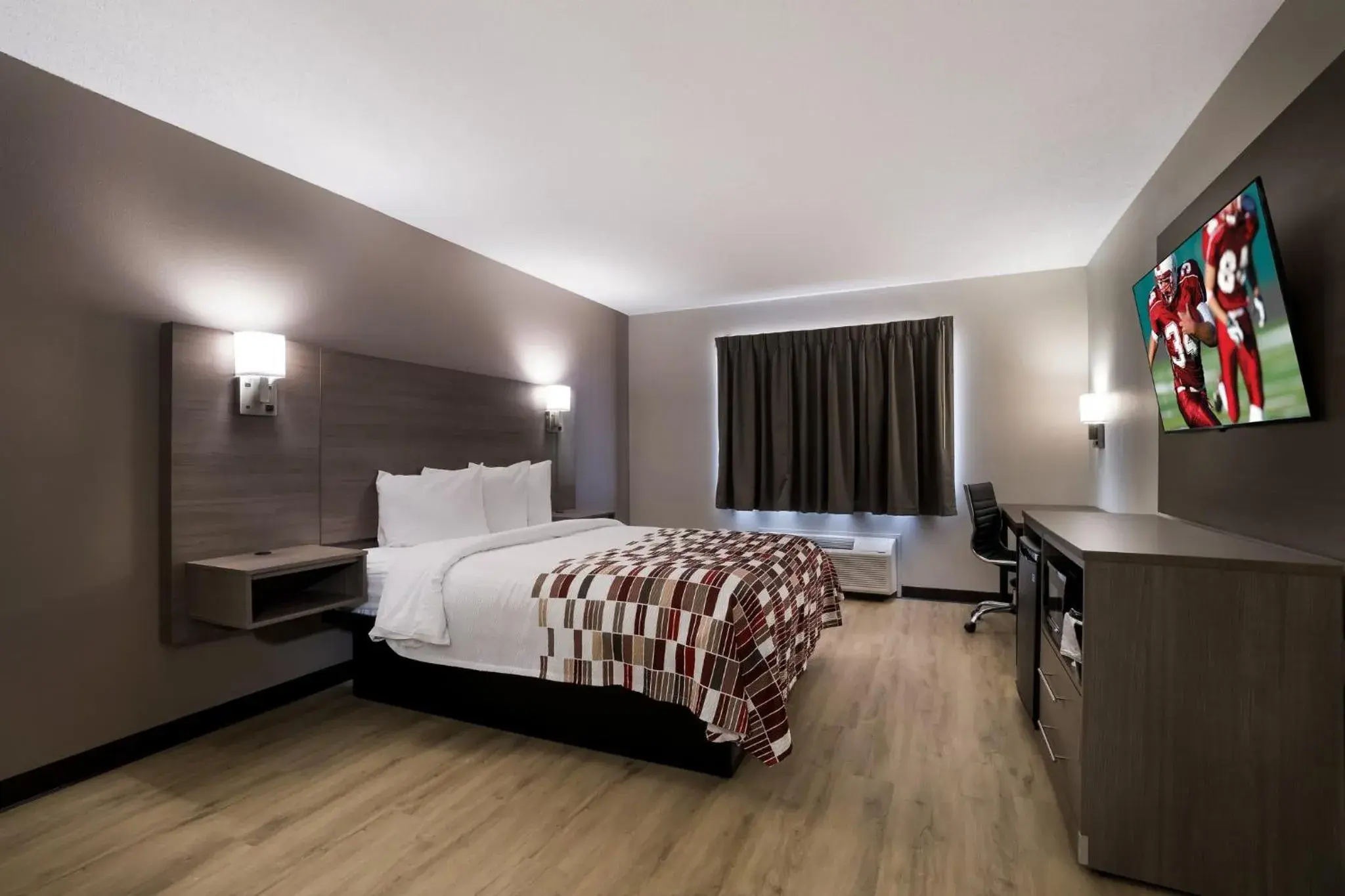 Deluxe Room with Two Queen Beds Non-Smoking in Super 8 by Wyndham Marston Deluxe Room with Two Queen Beds Non-Smoking in Super 8 by Wyndham Marston