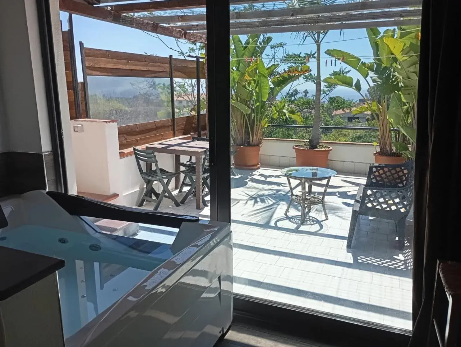 Deluxe Suite with Spa Bath - single occupancy in B&B Villa Lidia Deluxe Suite with Spa Bath - single occupancy in B&B Villa Lidia