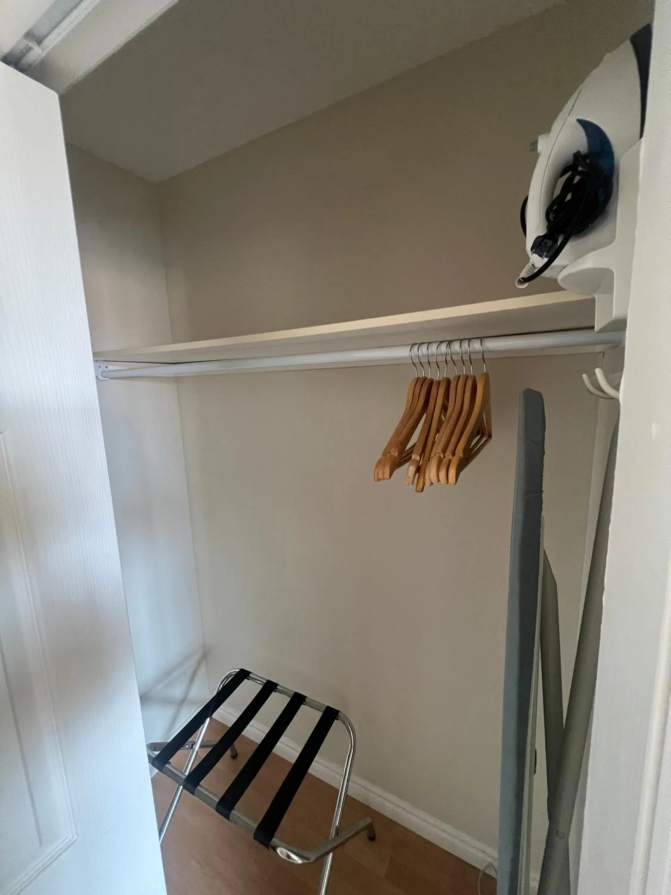 flat iron in The Cavendish Motel