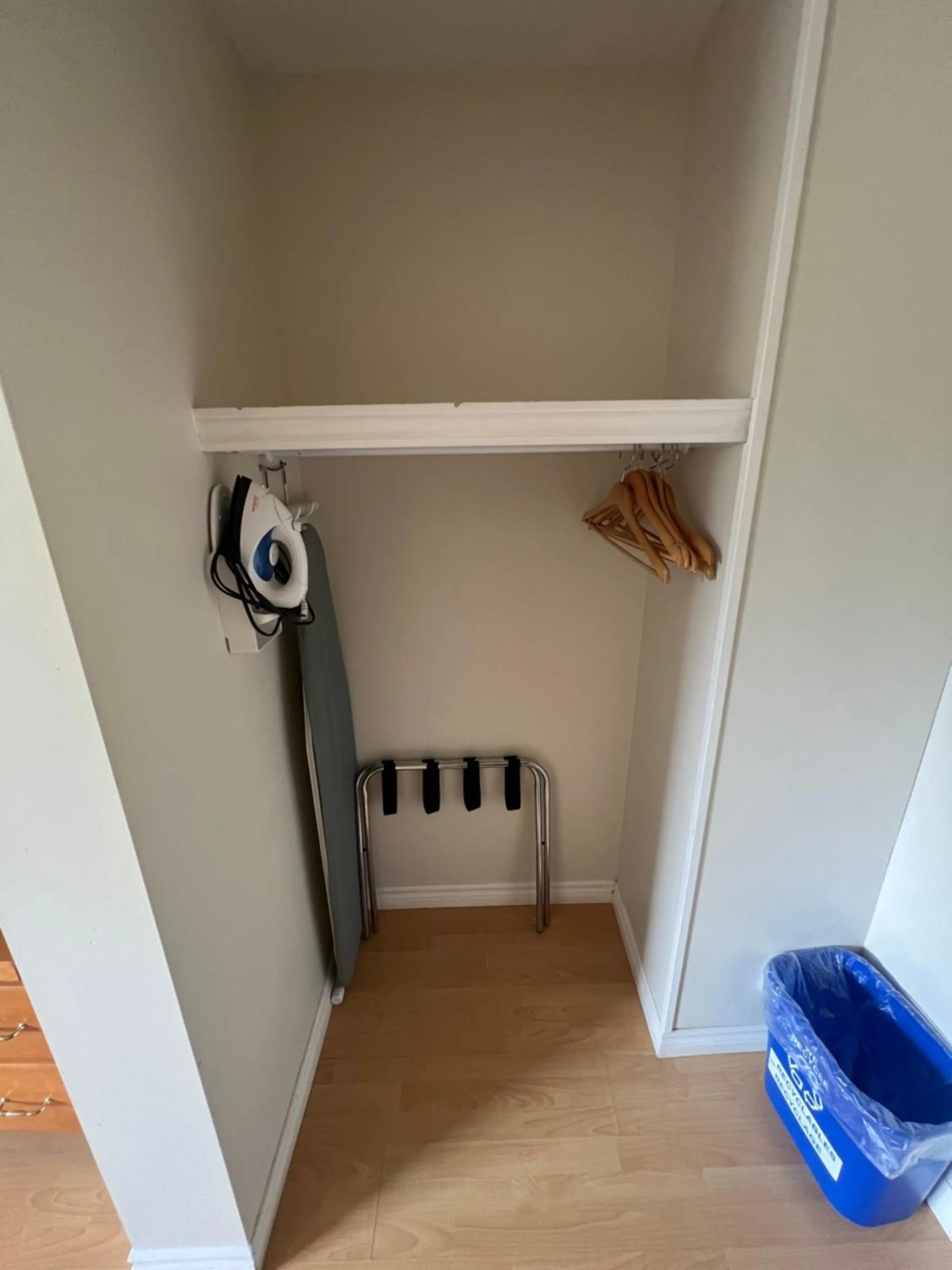 flat iron in The Cavendish Motel