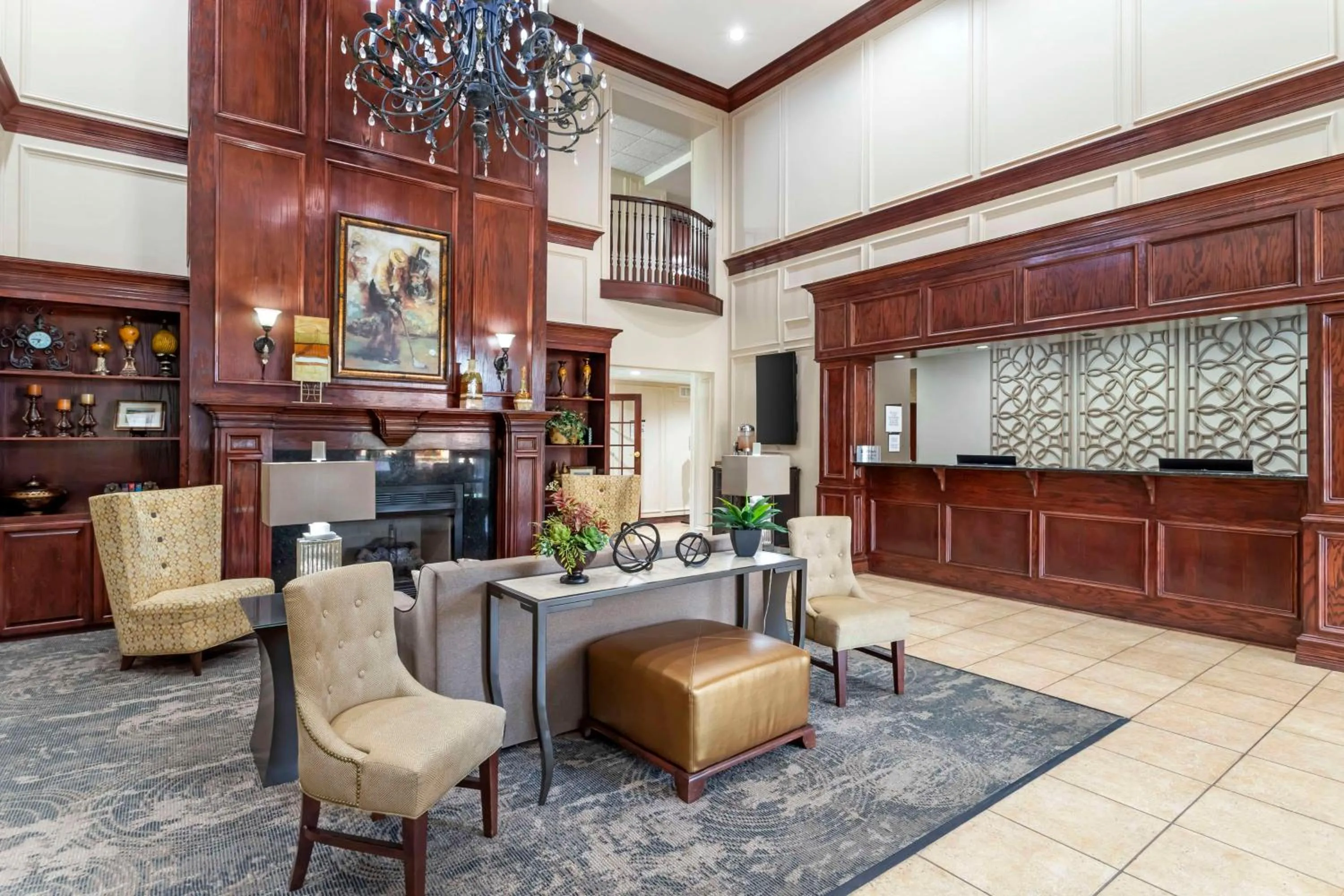 Lobby or reception in Best Western Plus Crown Colony Inn & Suites