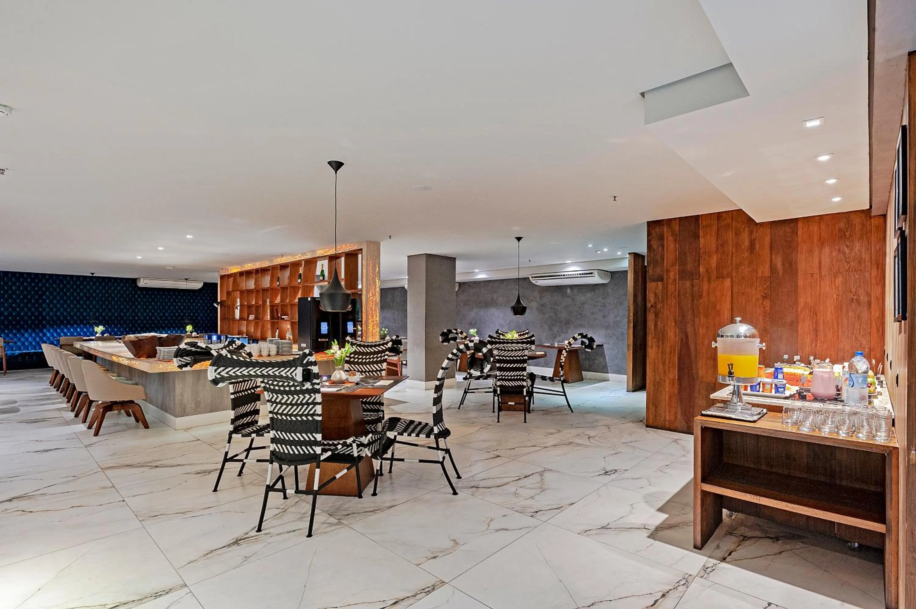 Restaurant/places to eat in Brut by Slaviero Hotéis