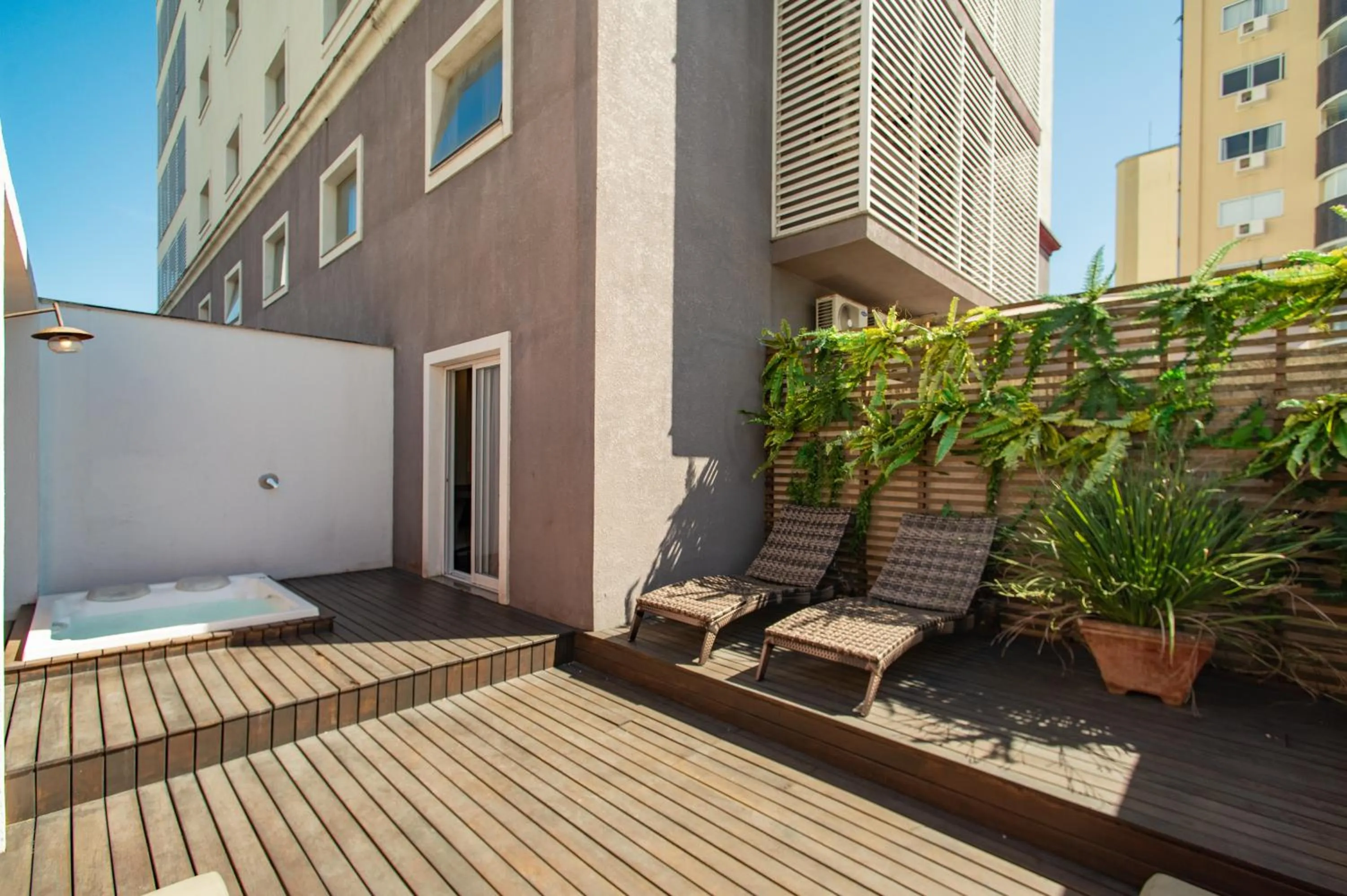 Patio in Brut by Slaviero Hotéis