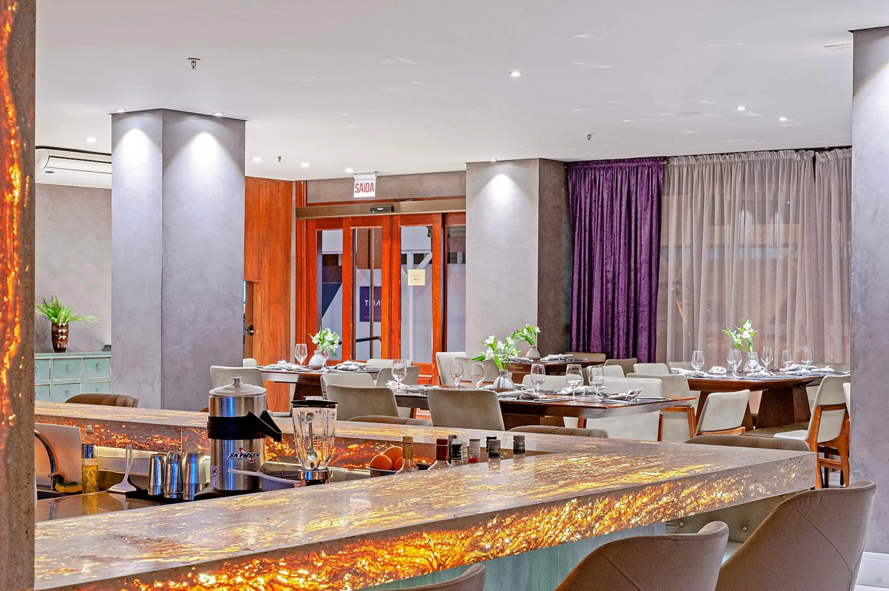 Restaurant/places to eat in Brut by Slaviero Hotéis