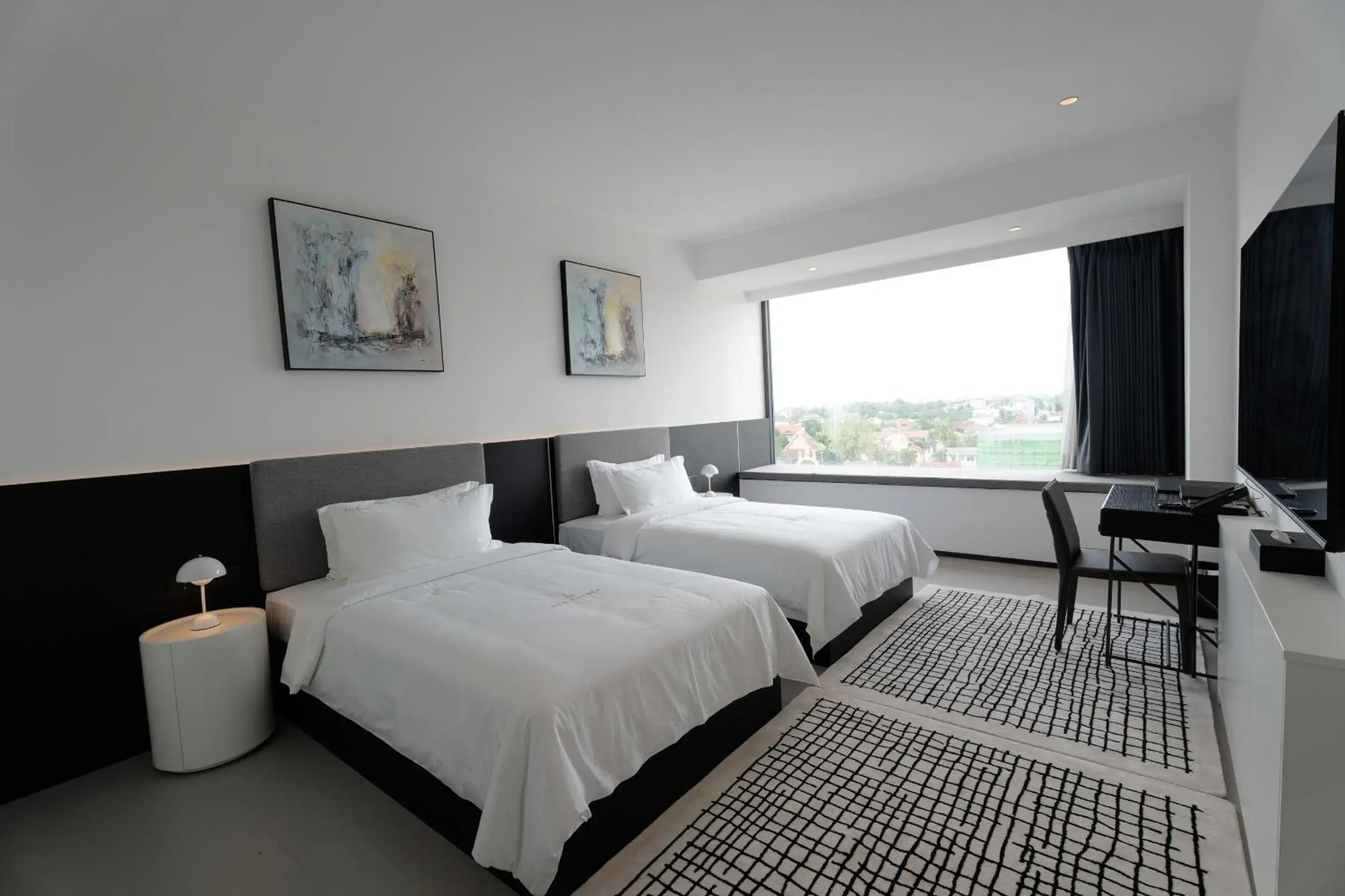 Superior Twin Room with City View - single occupancy in One Riviera Hotel and Residences Superior Twin Room with City View - single occupancy in One Riviera Hotel and Residences