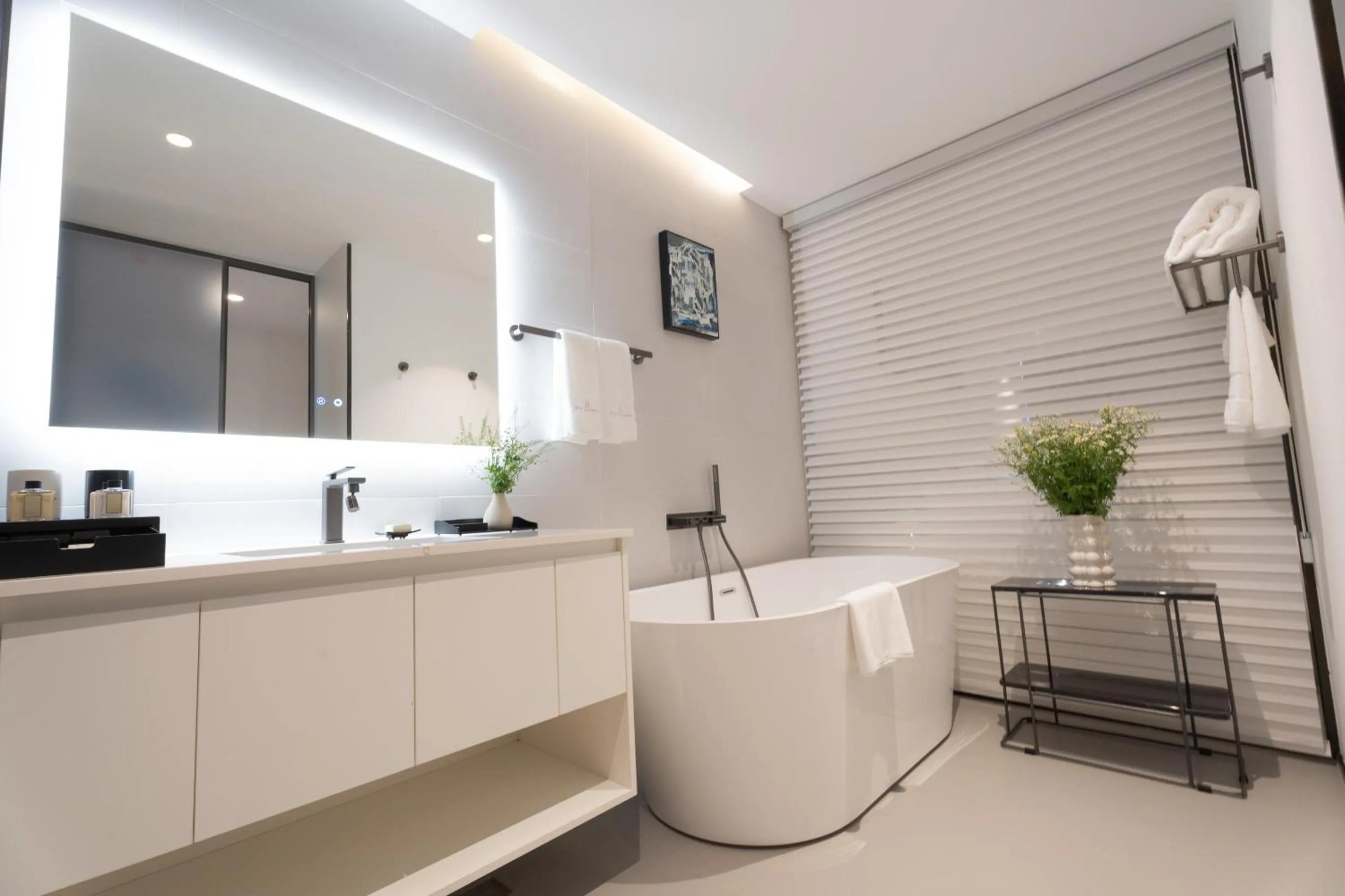 Bath in One Riviera Hotel and Residences