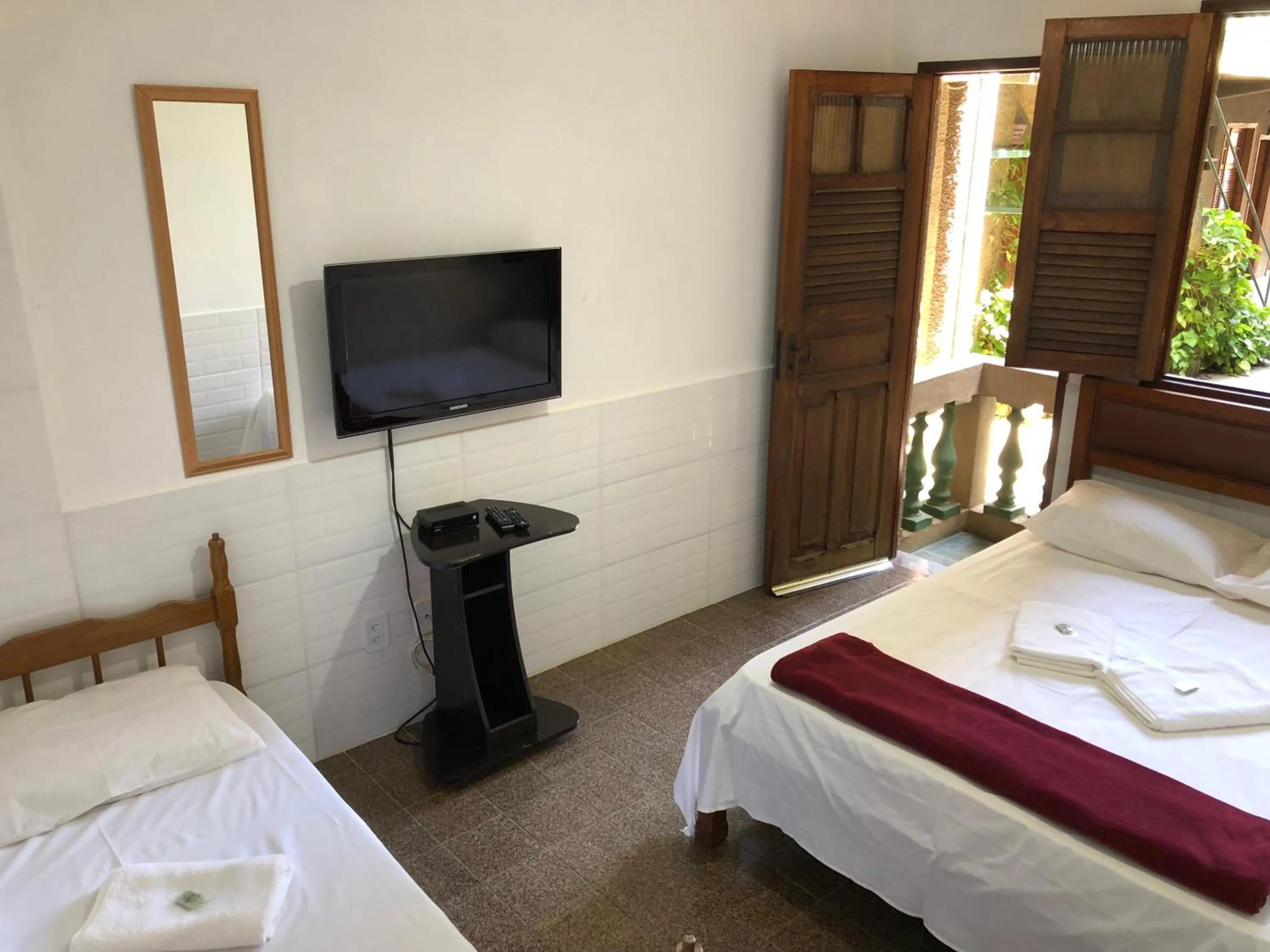 Photo of the whole room, Bed in Pousada O Meu Canto