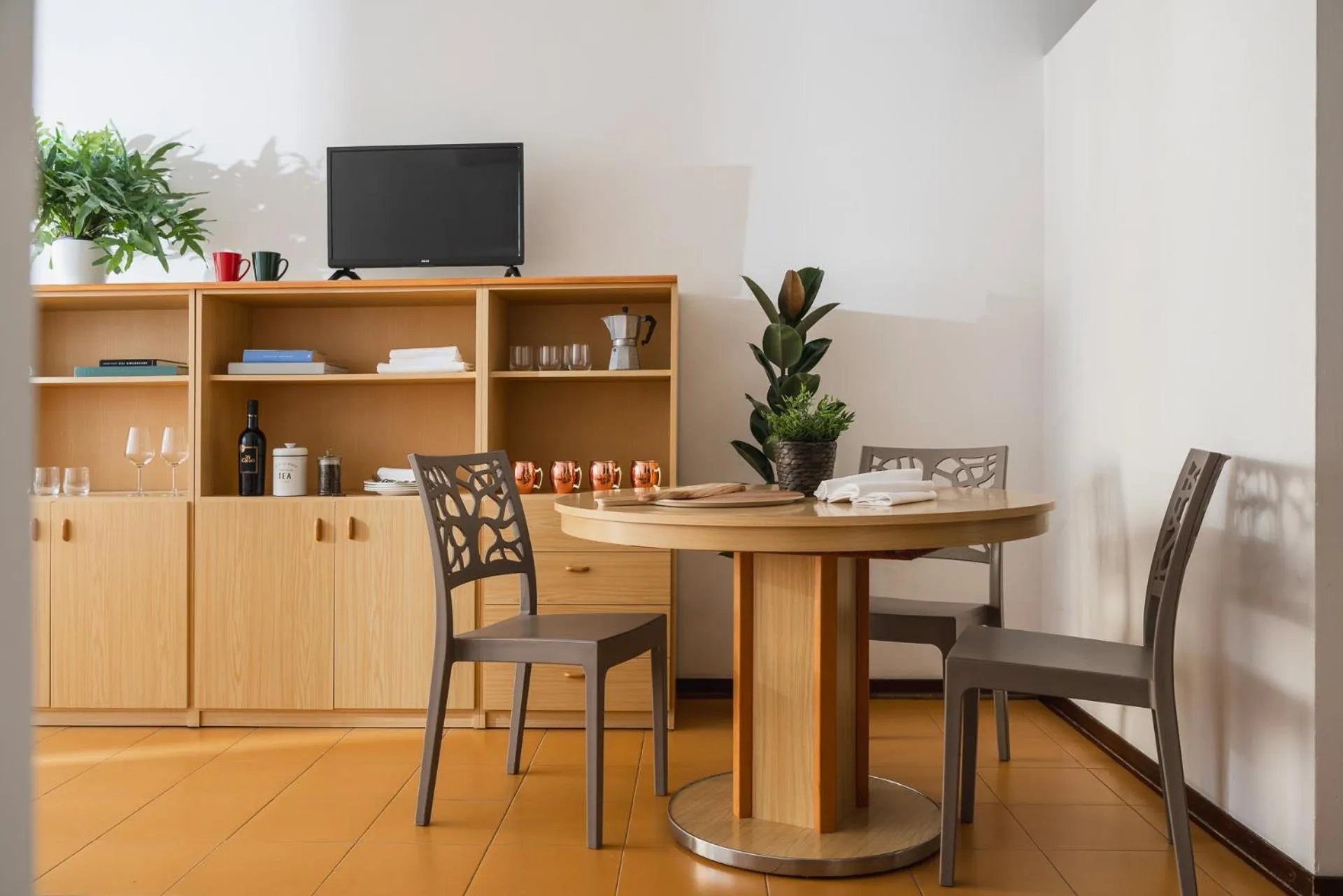 TV and multimedia in Hotel Club La Villa