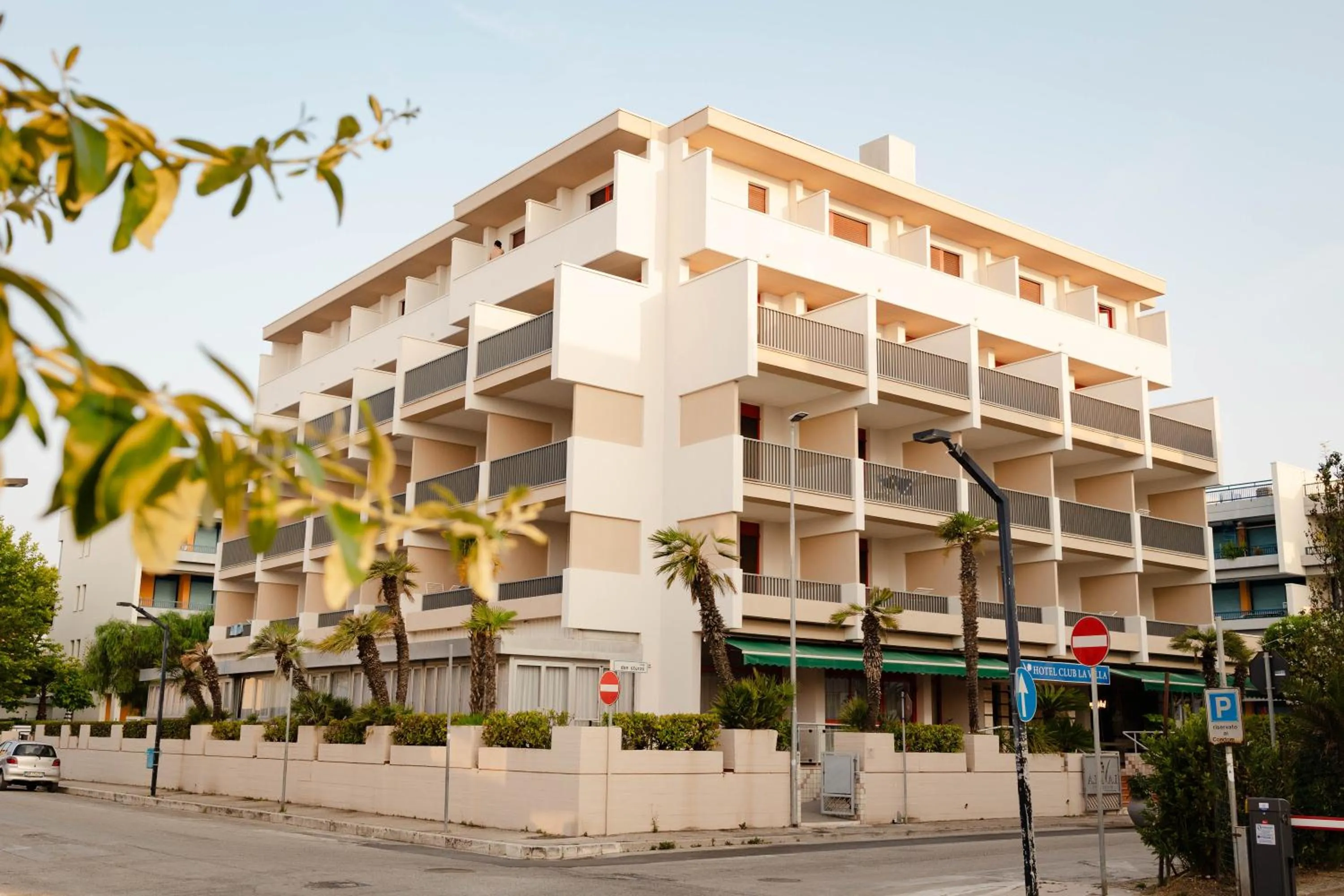 Property building in Hotel Club La Villa