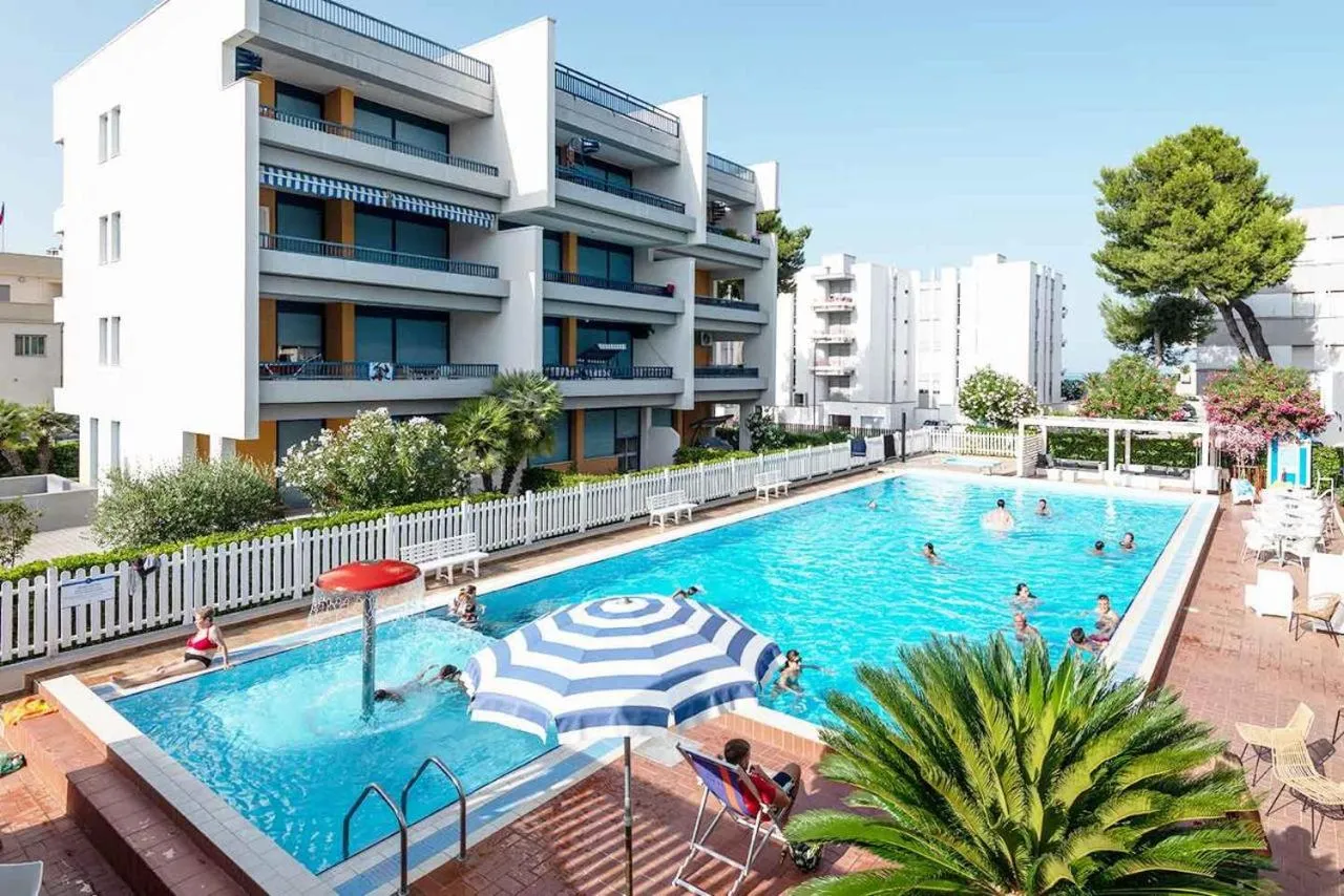 Property building in Hotel Club La Villa