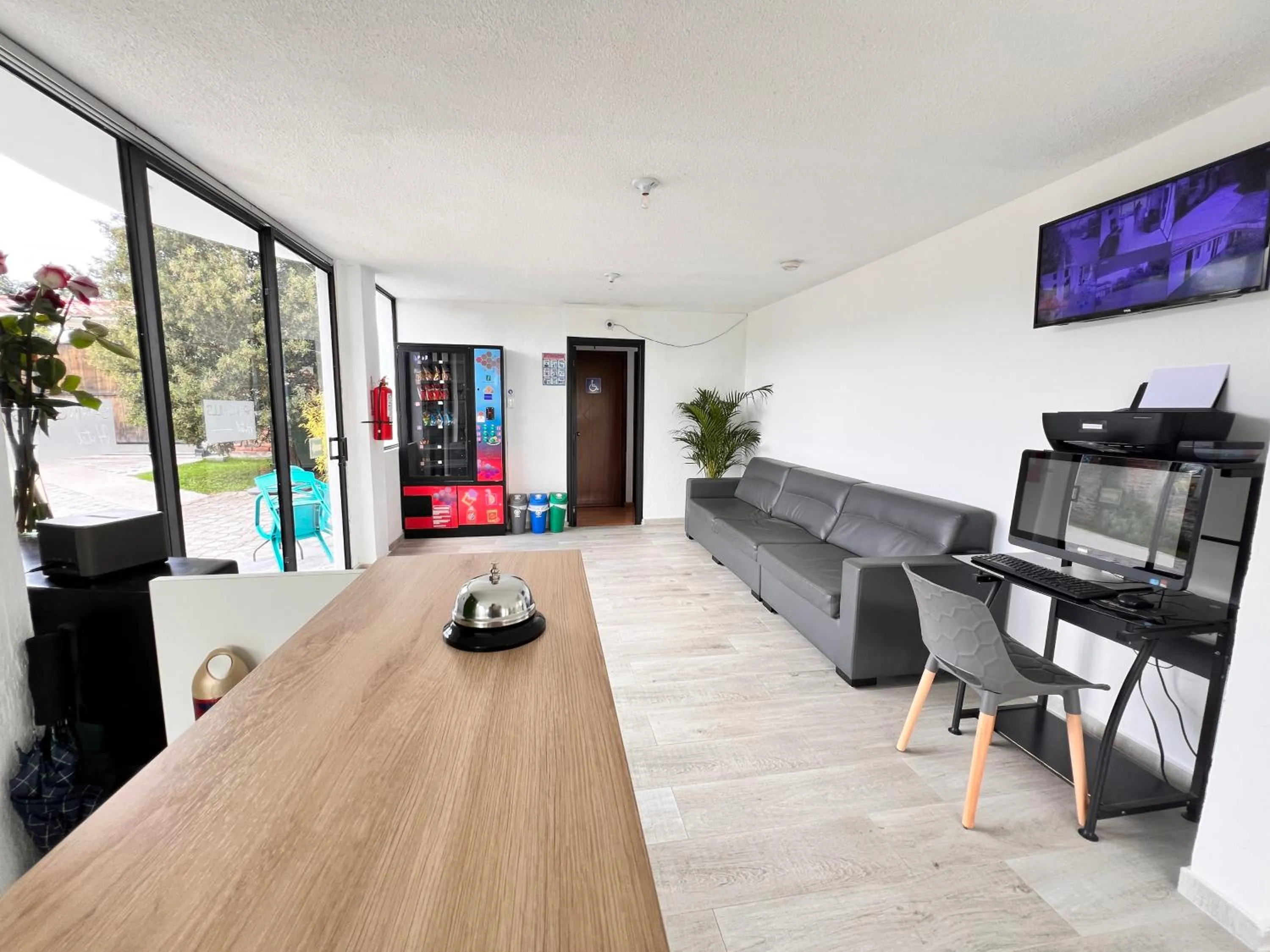 Lobby or reception in Springhills Quito Airport