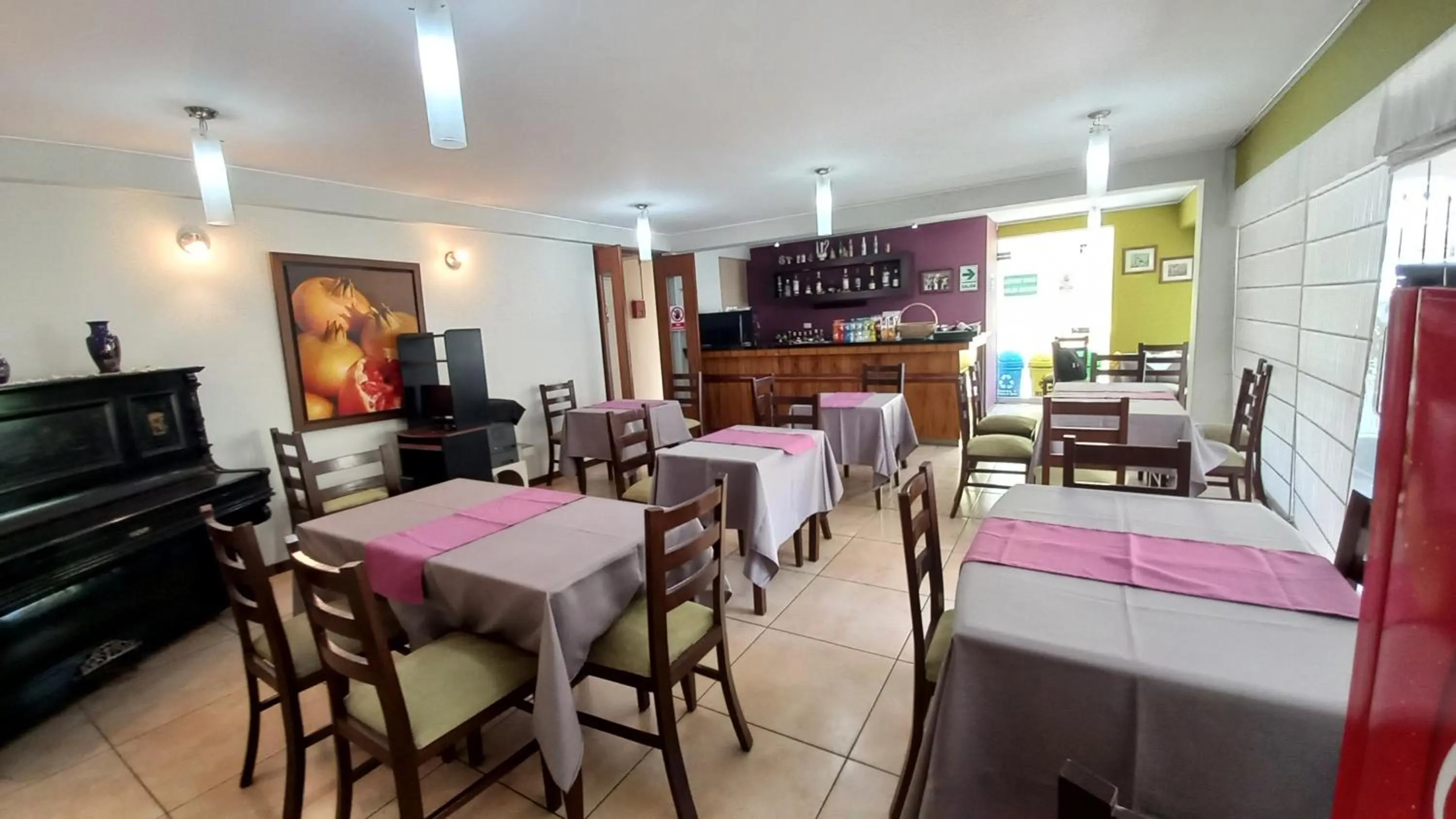 Dining area in Hotel San Felipe Suites