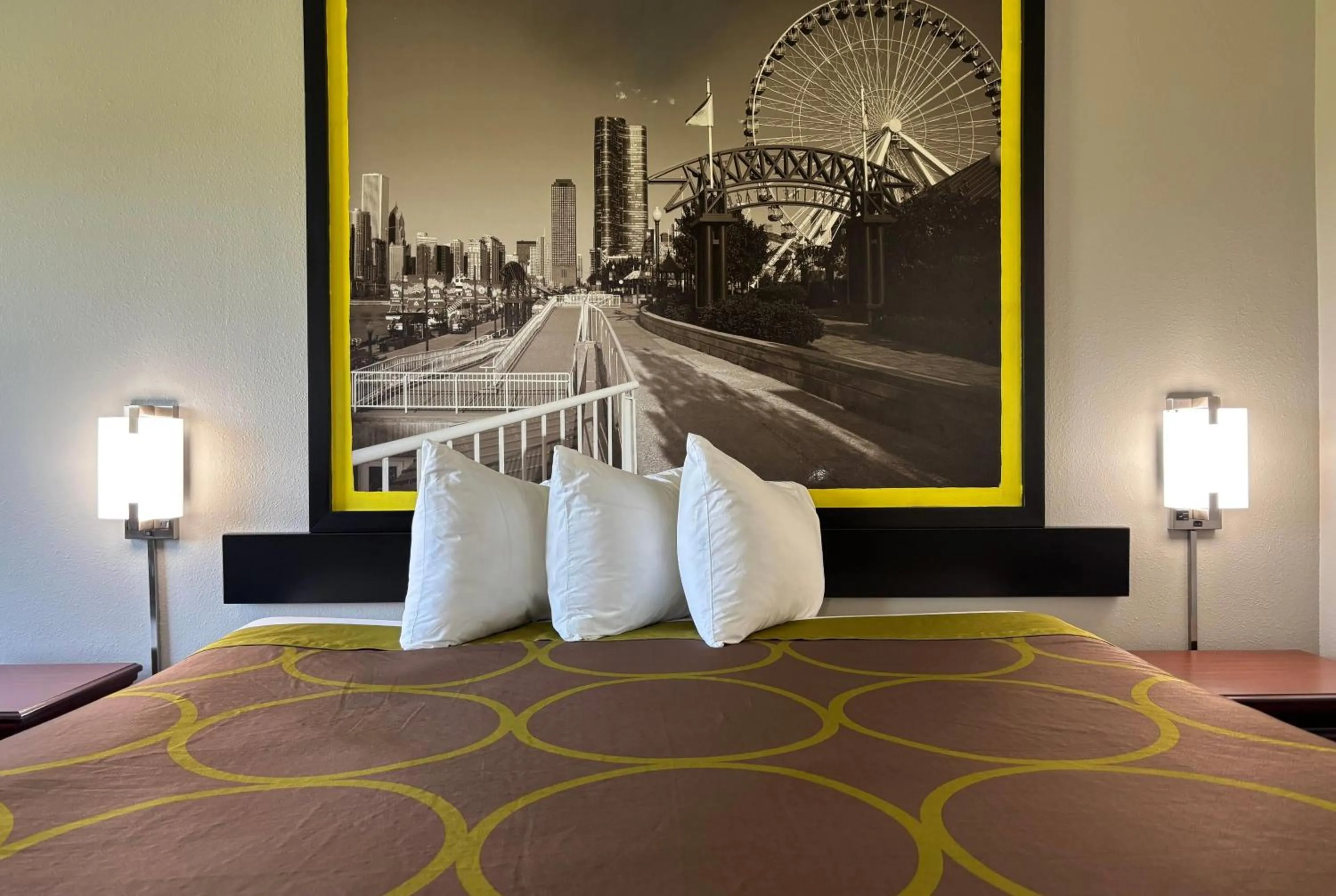 Photo of the whole room, Bed in Super 8 by Wyndham Mt. Carmel IL