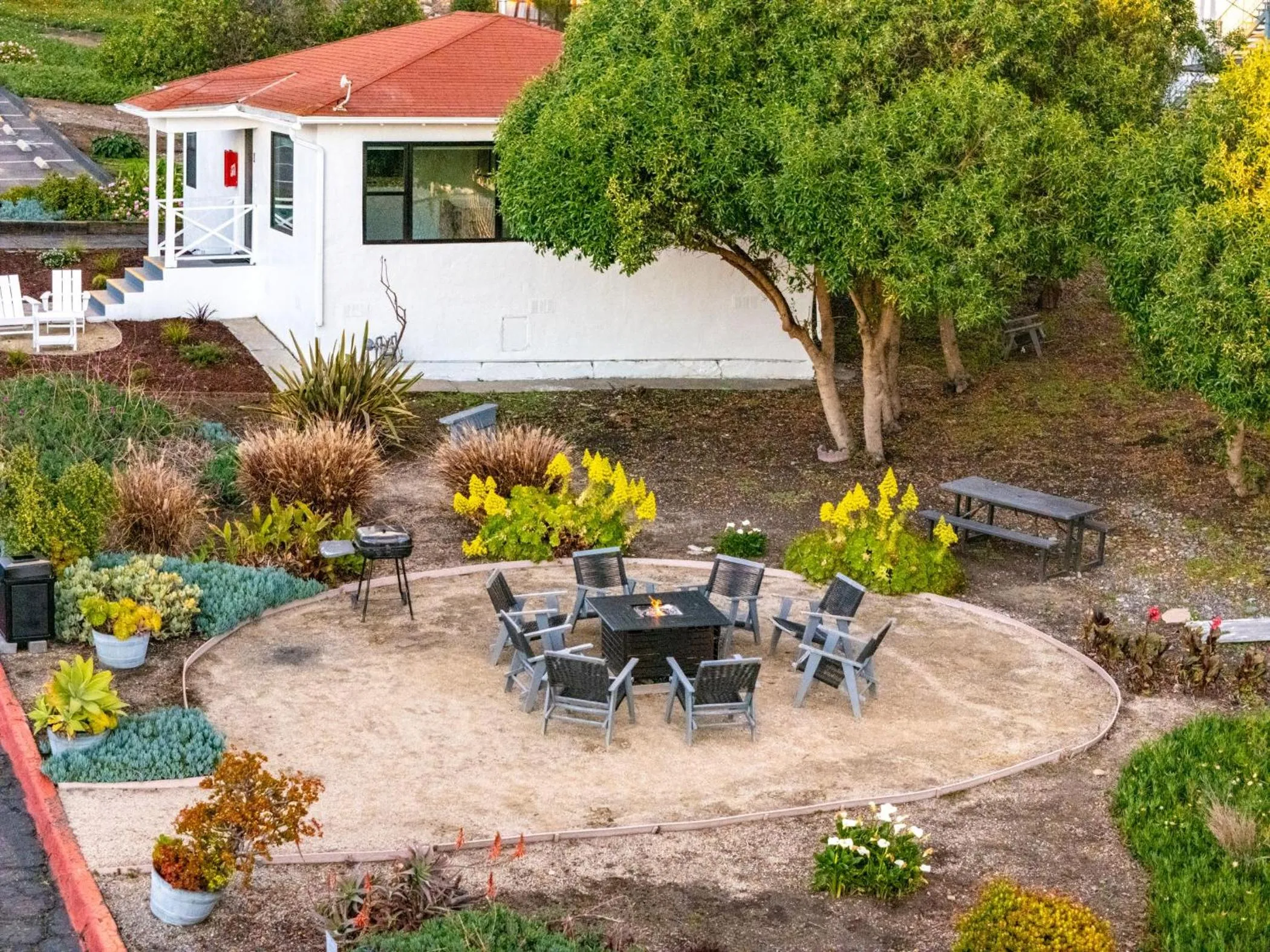 Patio in Tides Oceanview Inn and Cottages