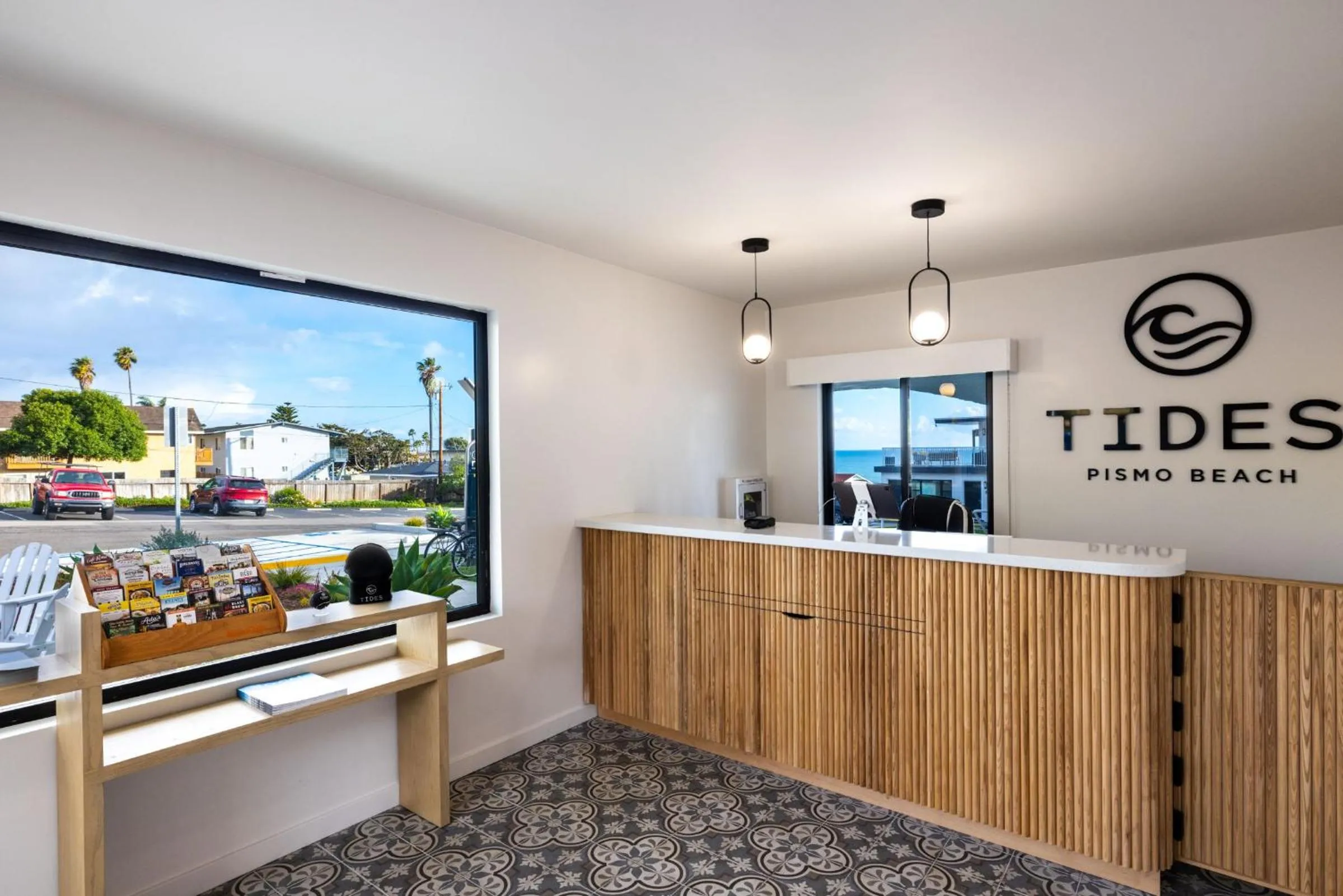 Lobby or reception in Tides Oceanview Inn and Cottages