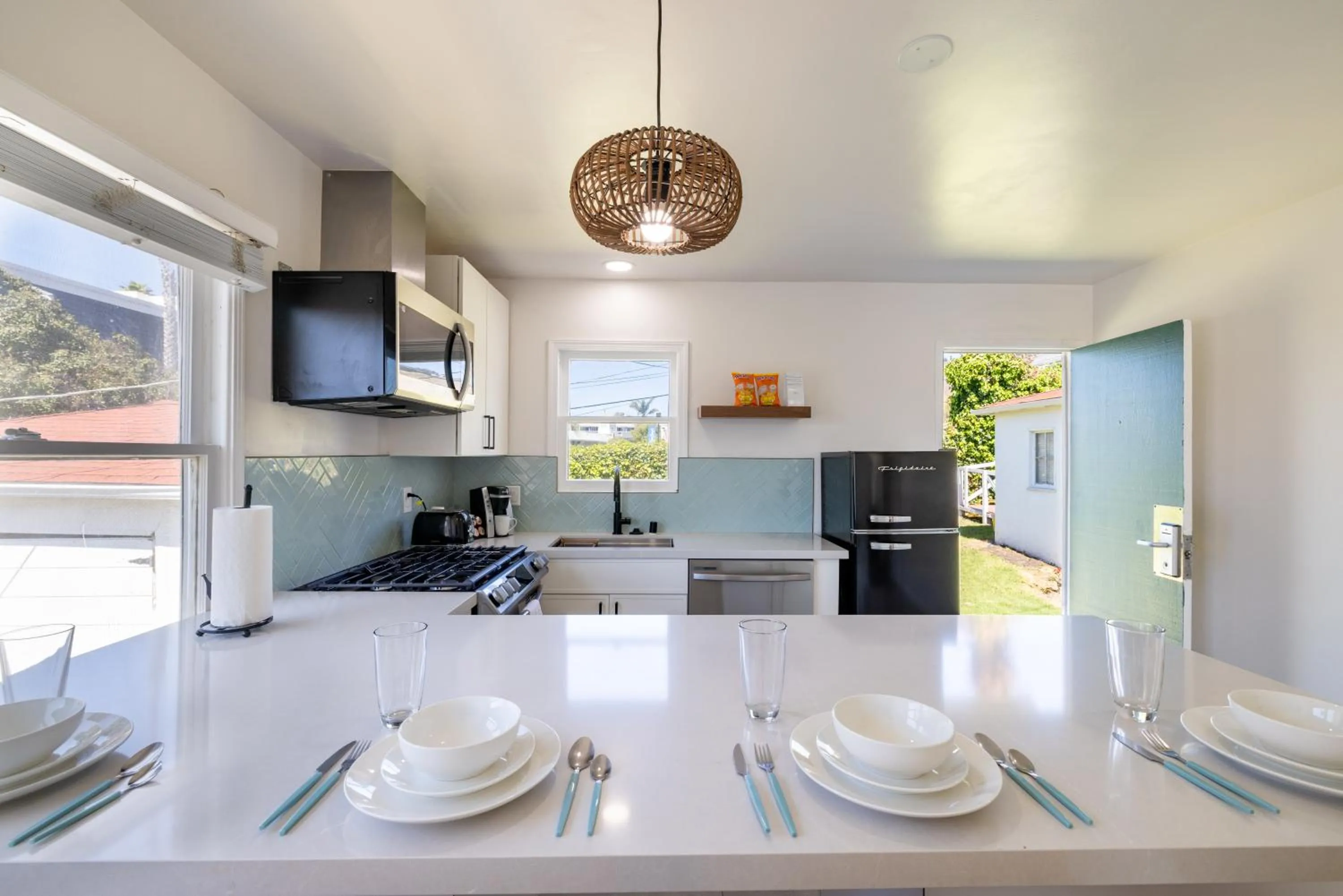 Kitchen or kitchenette in Tides Oceanview Inn and Cottages