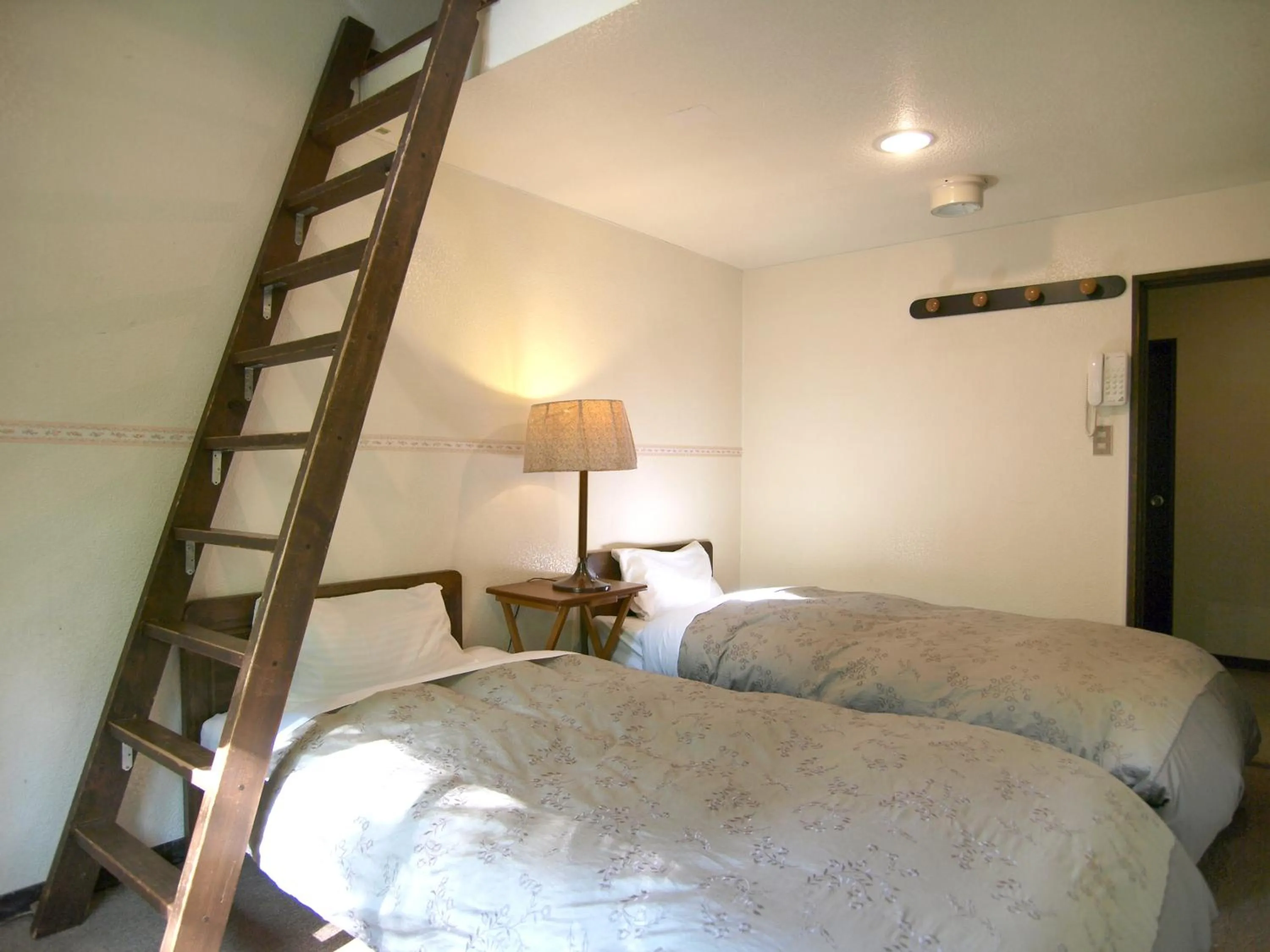 Photo of the whole room, Bed in Garden Pension Obergurgl