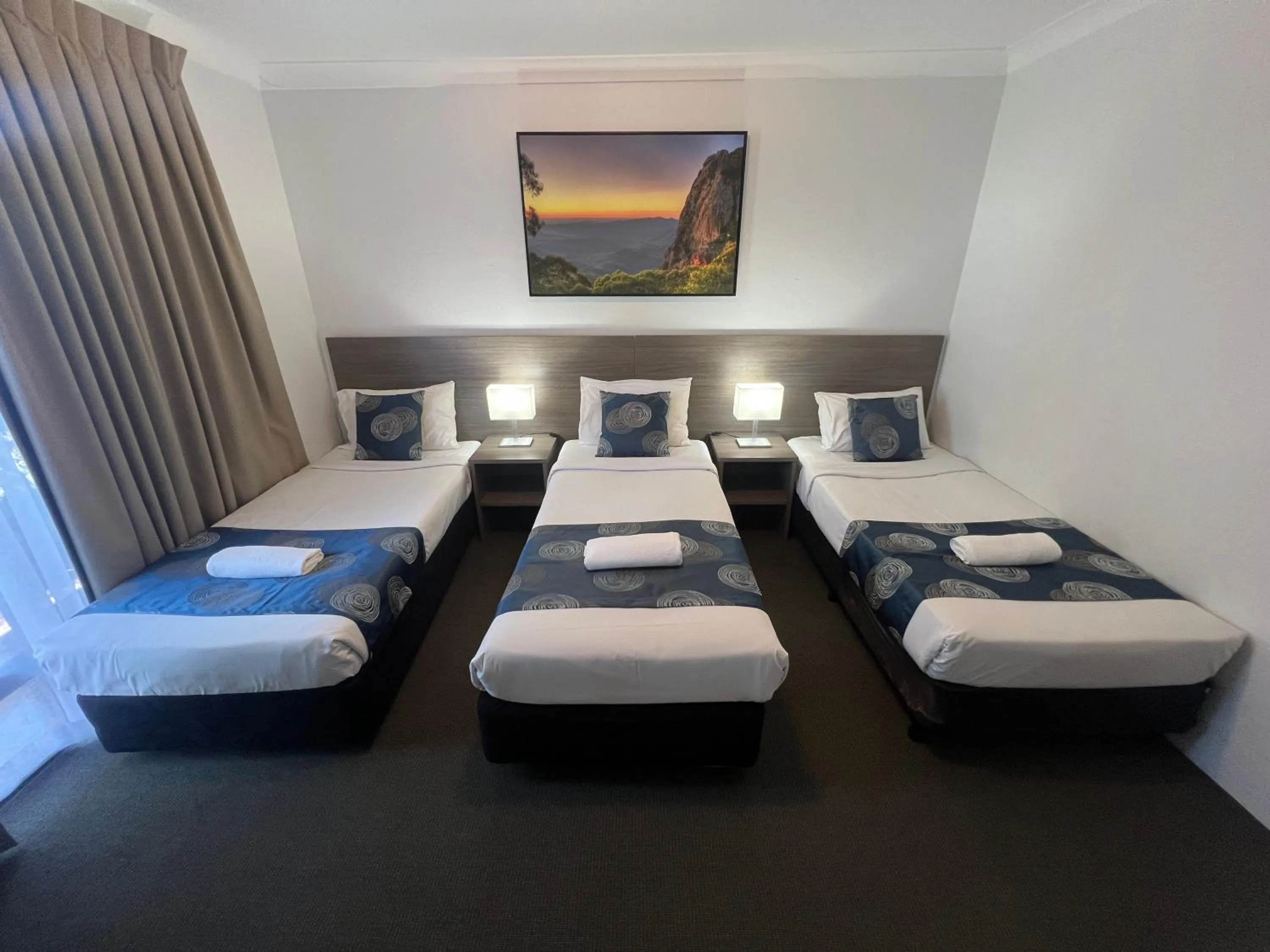 Bedroom, Bed in Adelong Motel