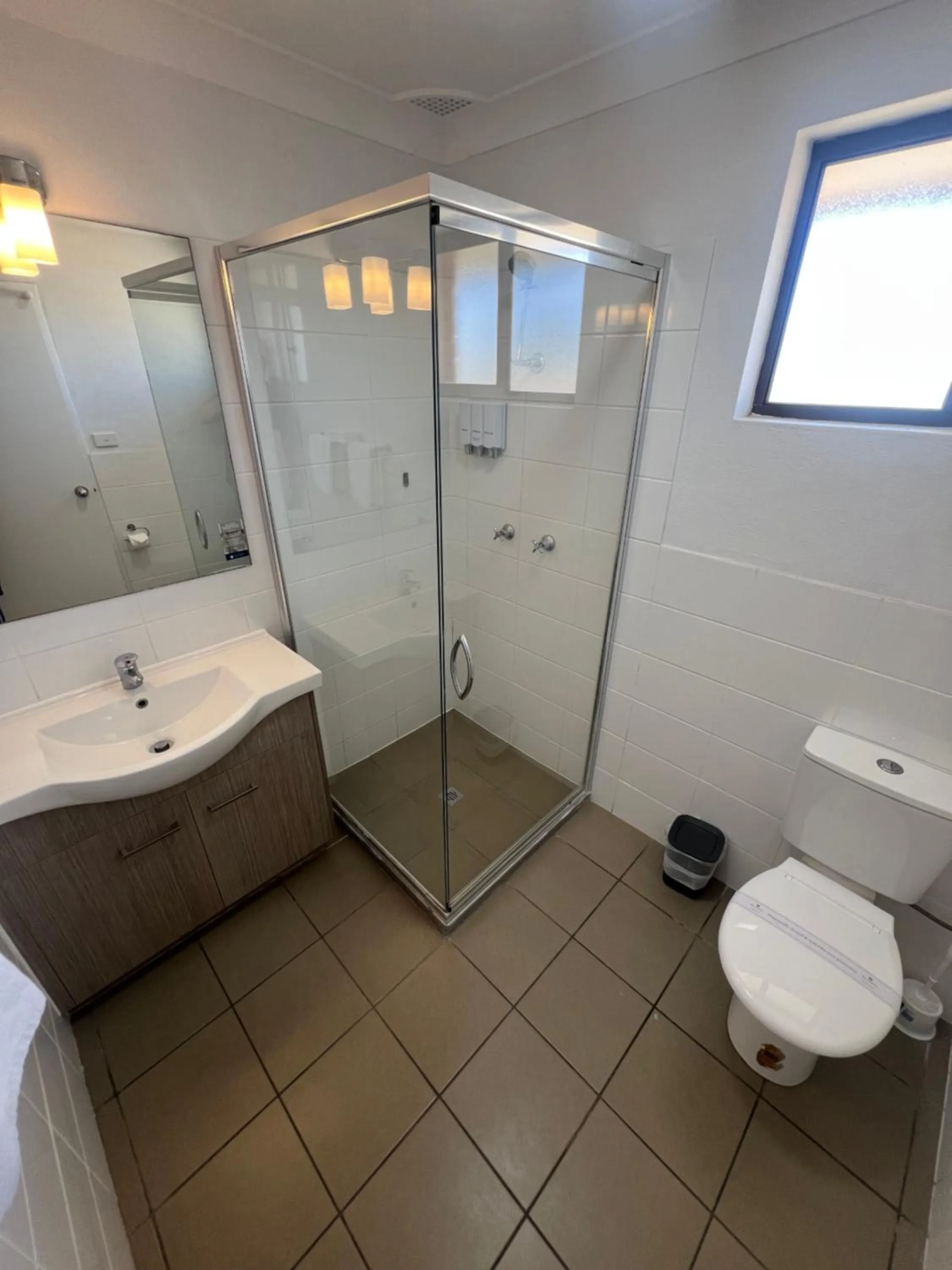 Shower in Adelong Motel