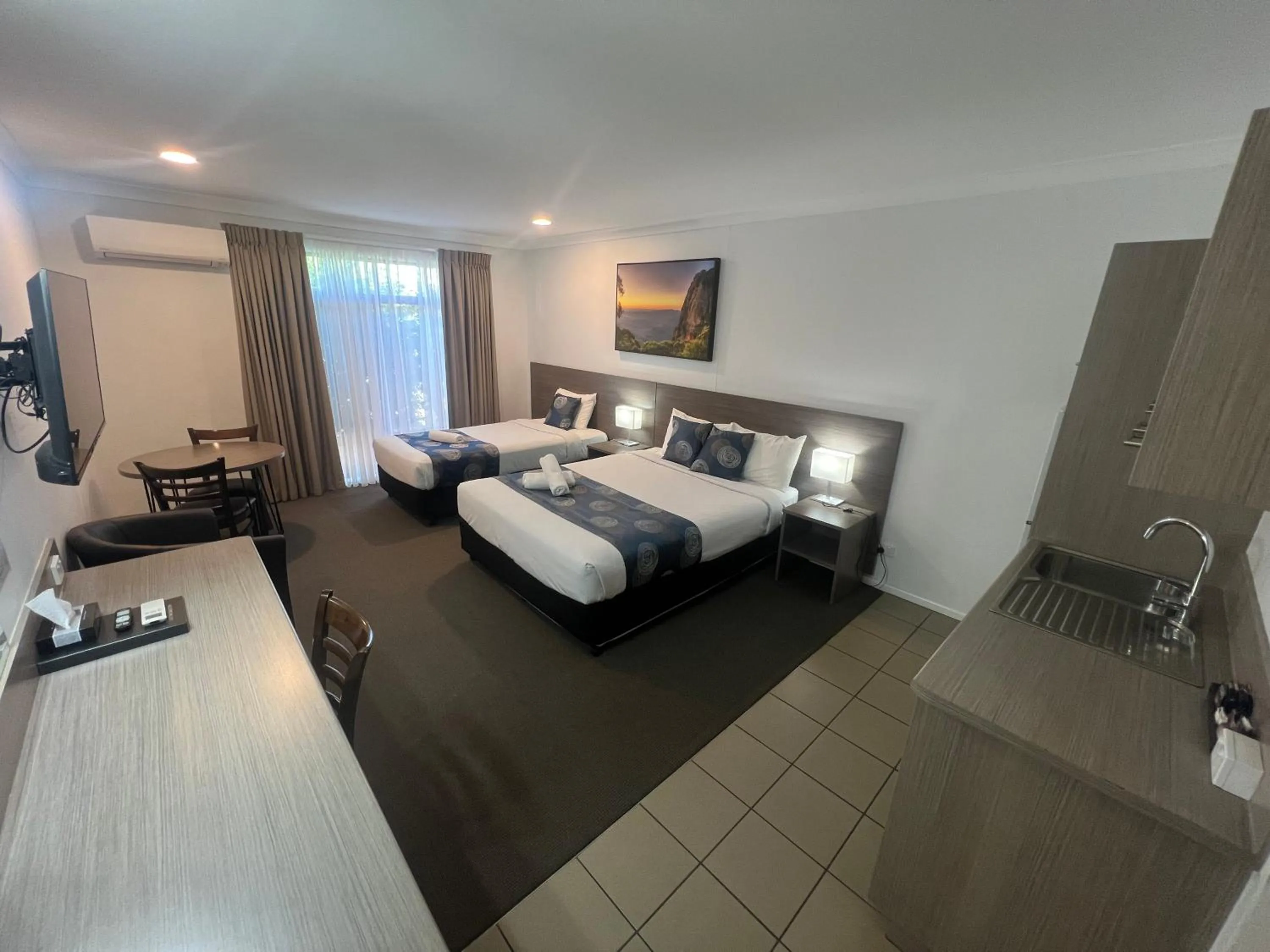 Bedroom, Bed in Adelong Motel