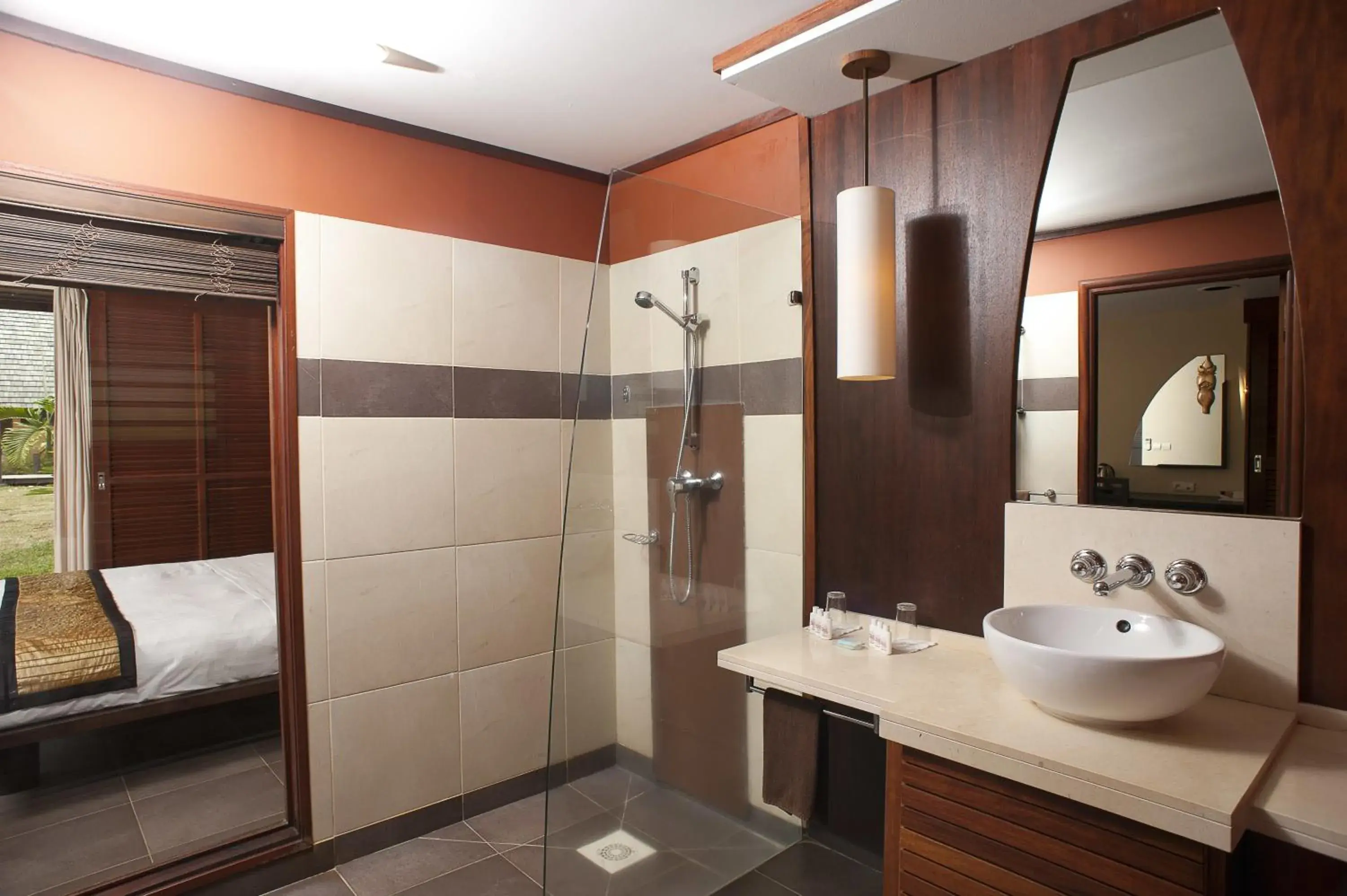 Tropical Bungalow in Hotel Tieti Tropical Bungalow in Hotel Tieti