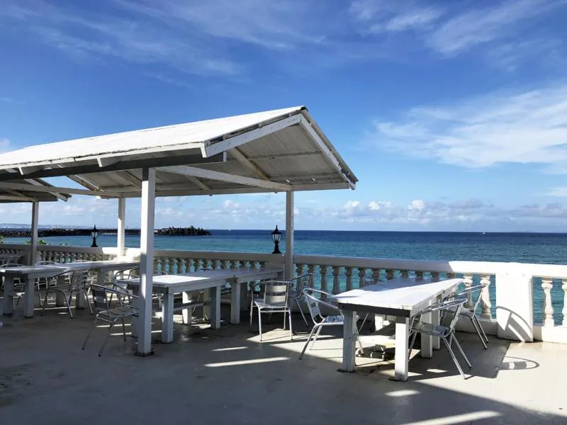 Restaurant/places to eat in Beach Resort Morimar