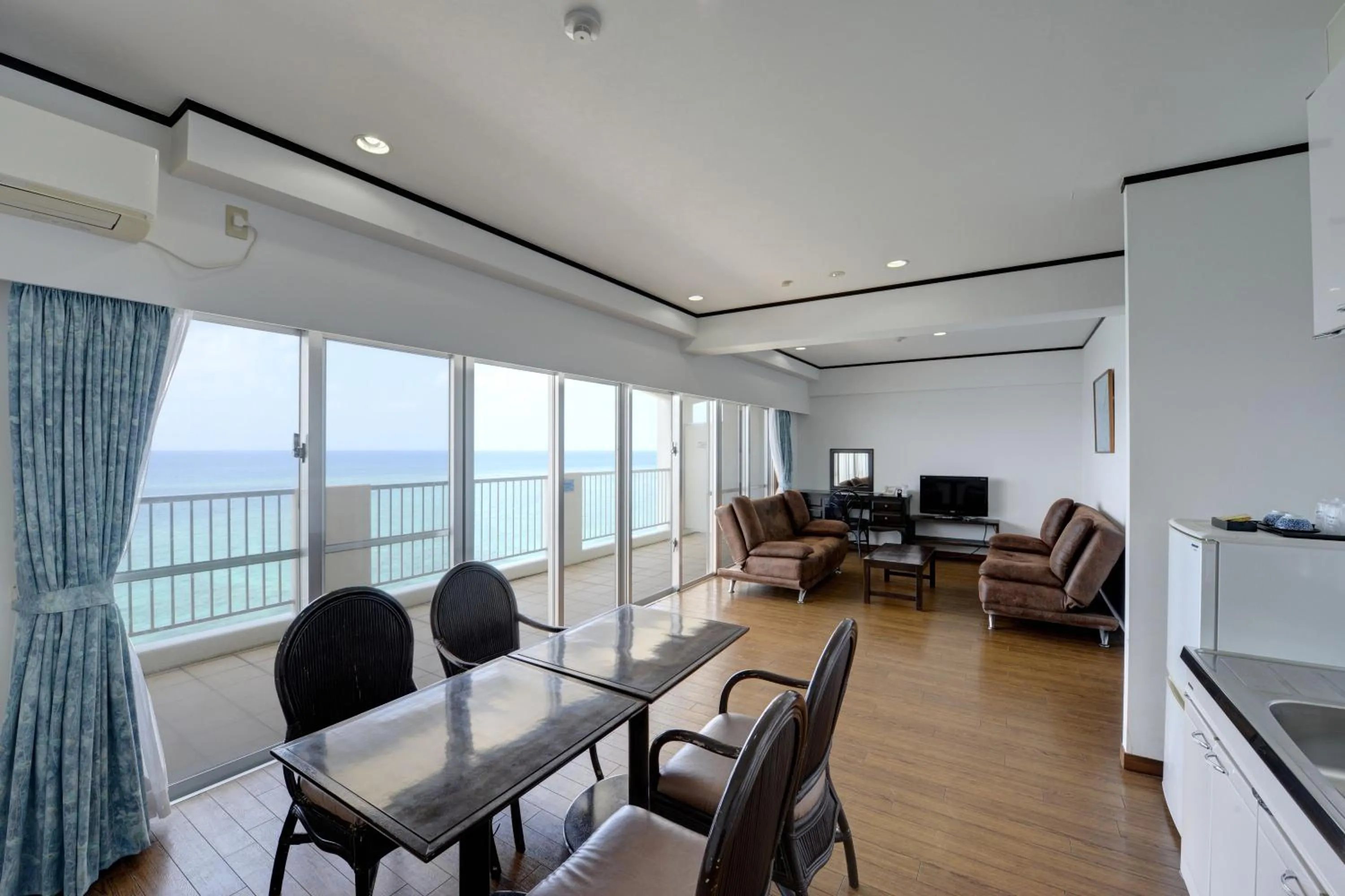 Beach Resort Morimar