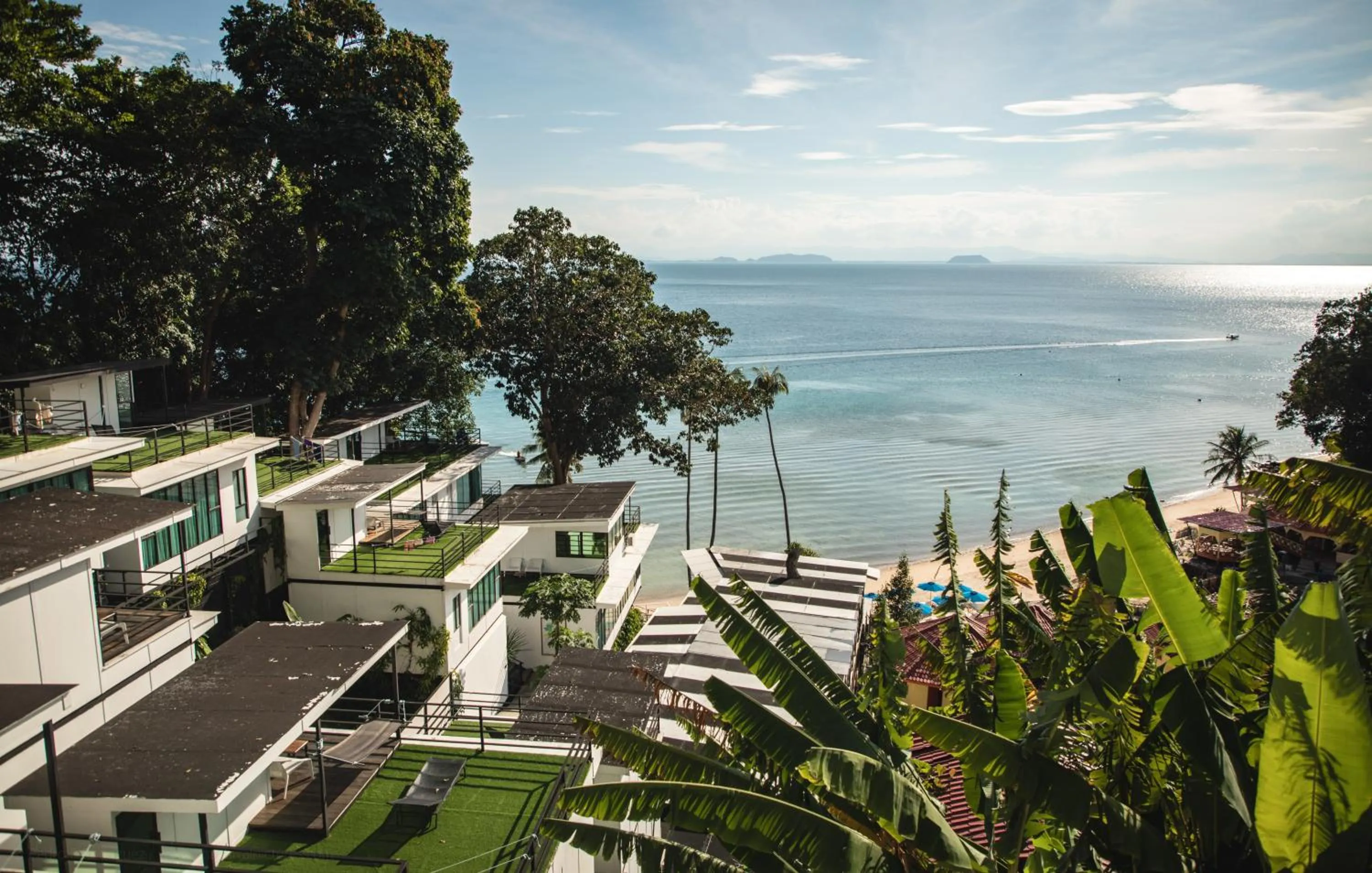 Property building in Alunan Resort