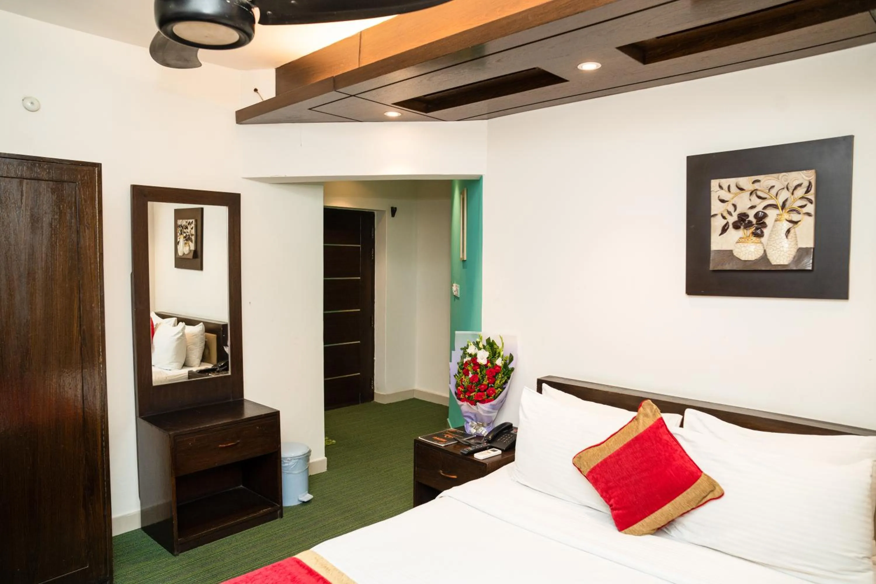 Bed in Hotel Air Inn Dhaka - Airport View