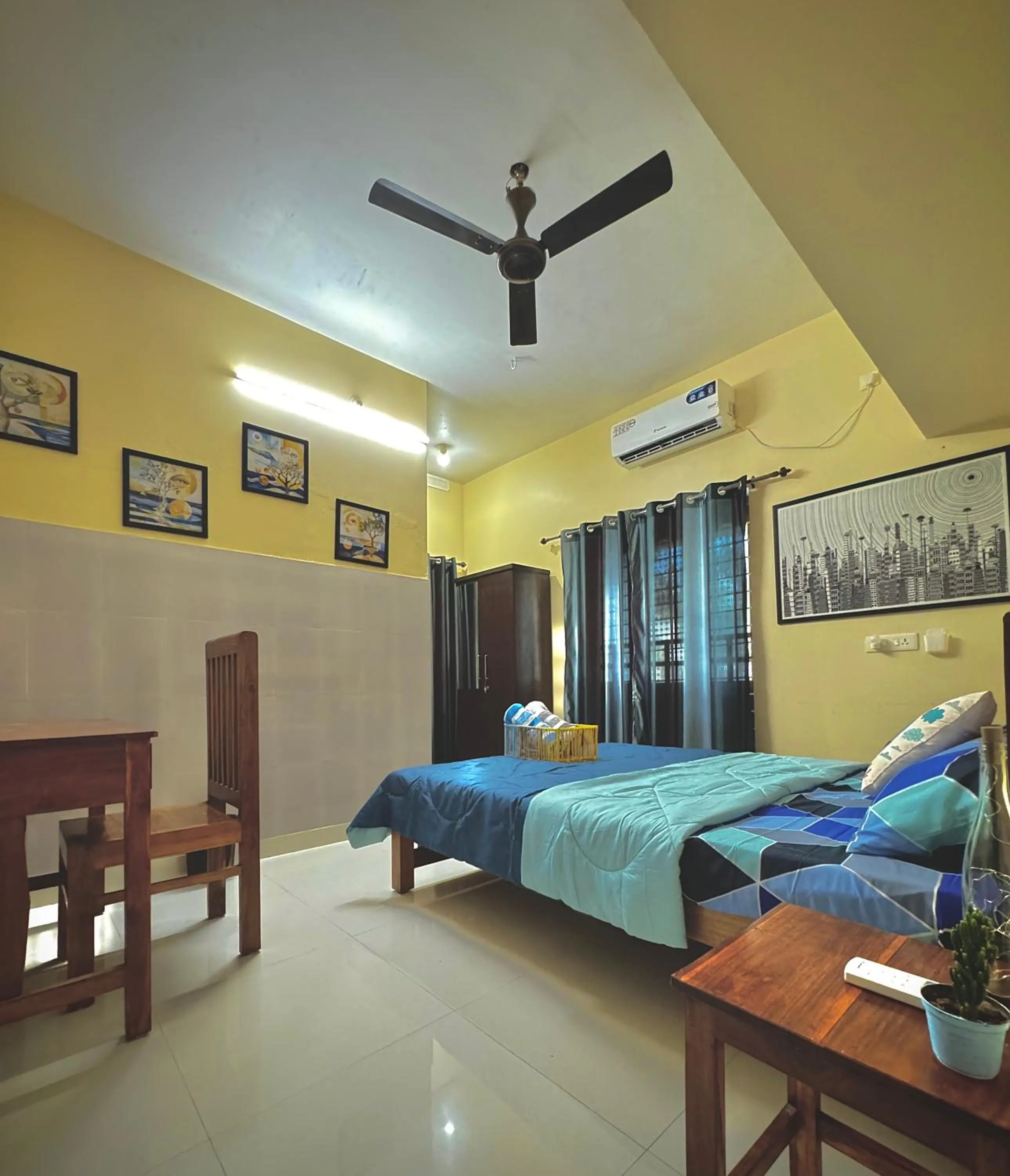 Bed in The Yellow Submarine