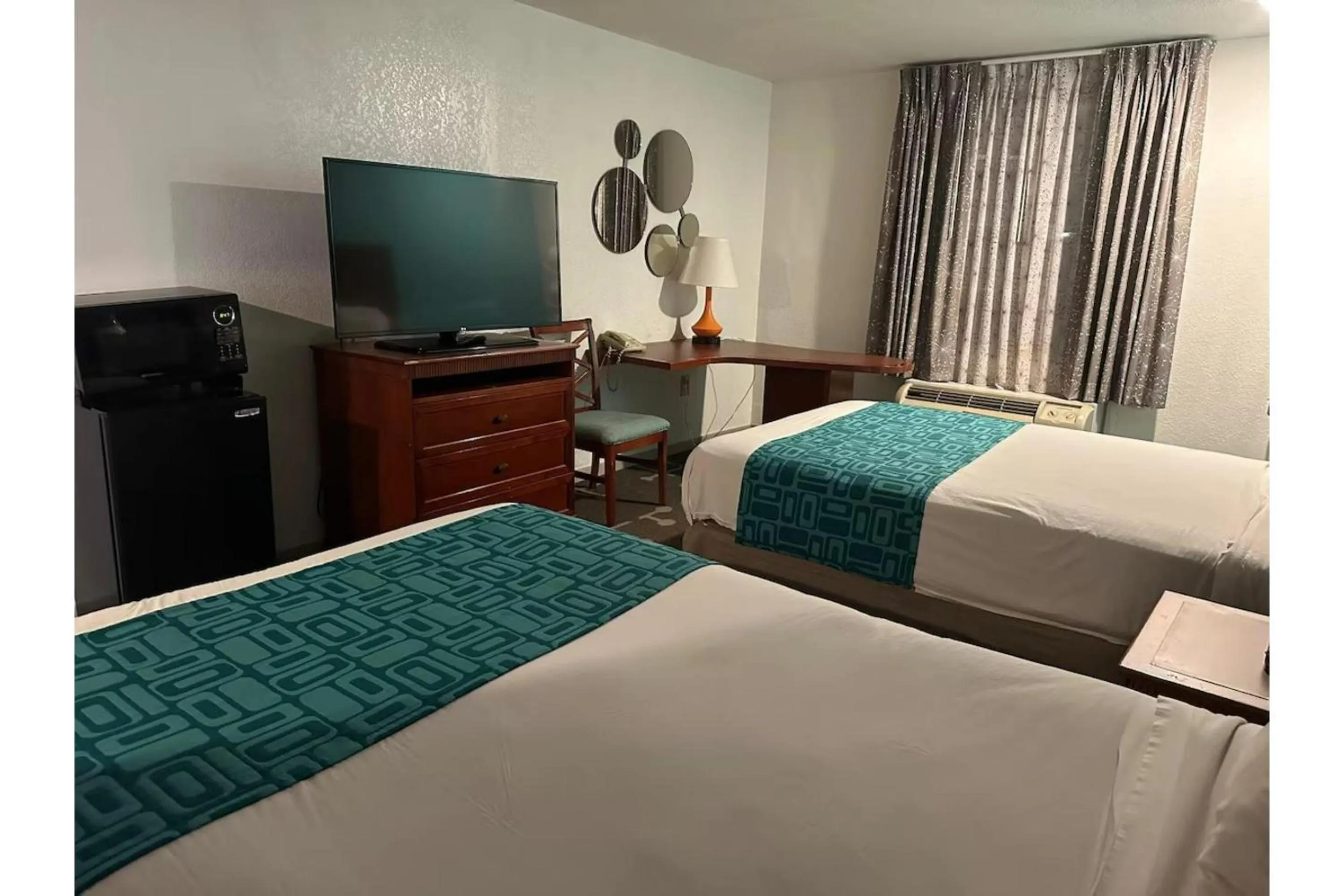 Bedroom, Bed in Moonlight Inn Hotel O Hattiesburg, MS