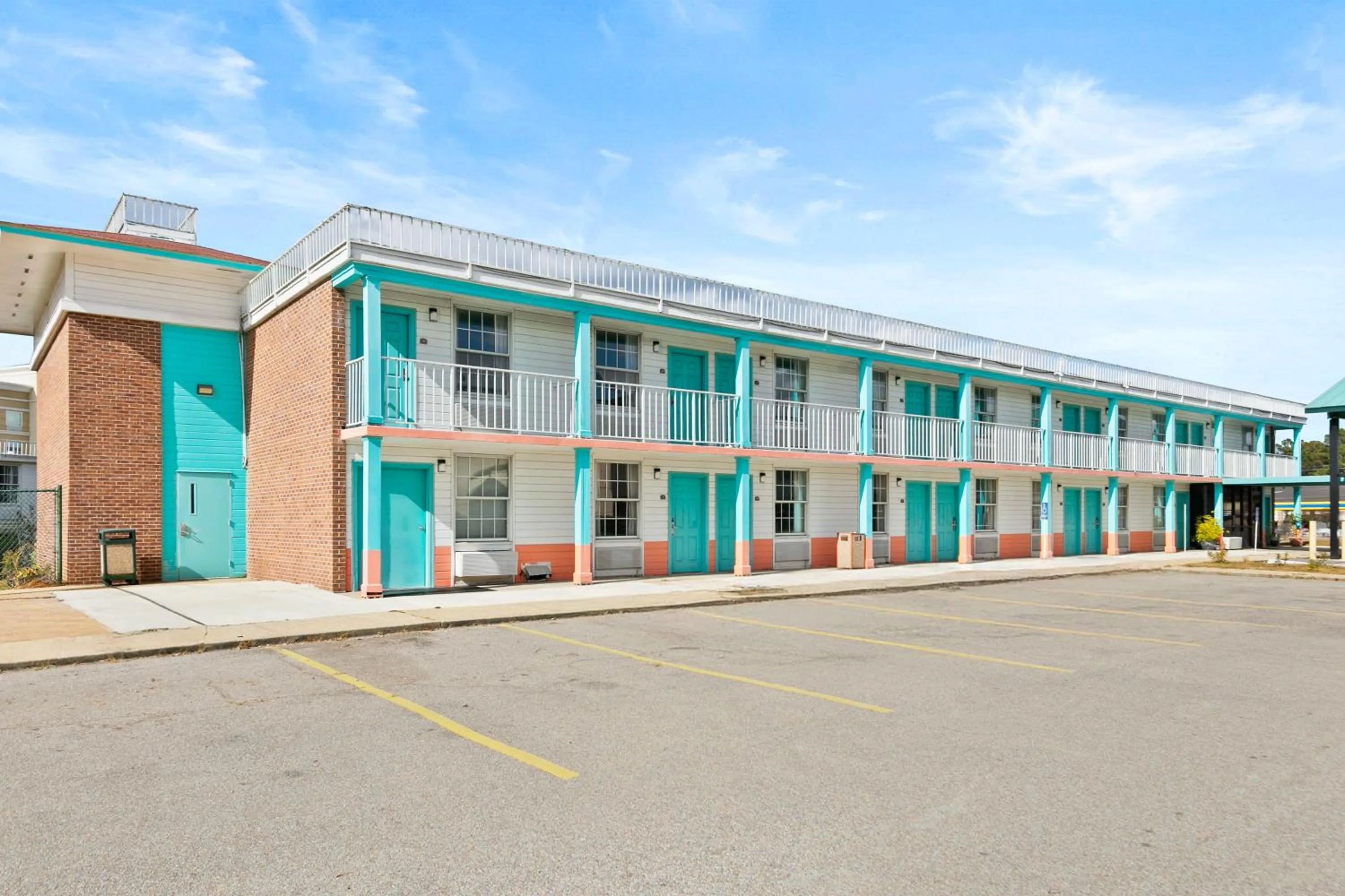Facade/entrance in Moonlight Inn Hotel O Hattiesburg, MS