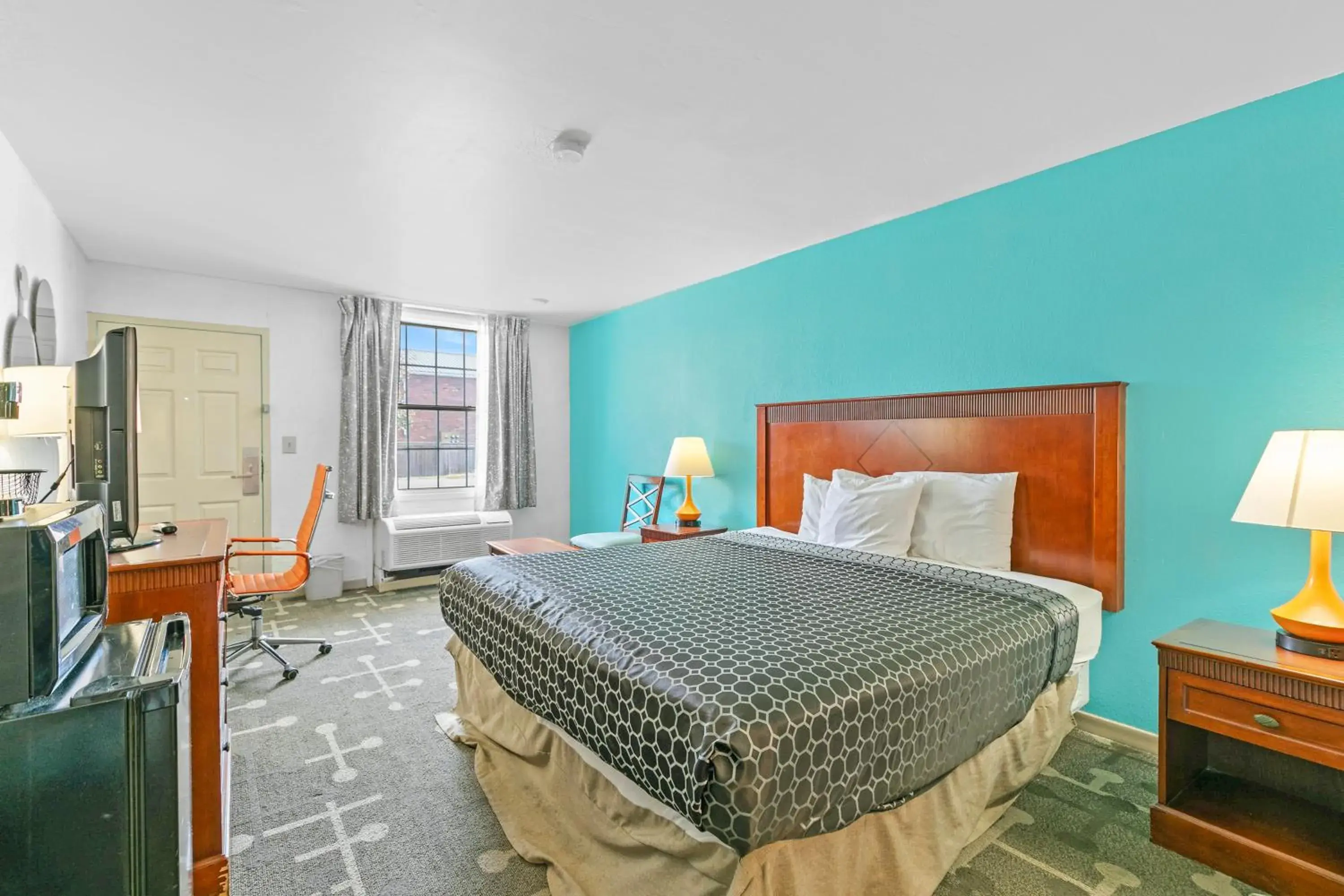 Premium King Bed Smoking in Moonlight Inn Hotel O Hattiesburg, MS Premium King Bed Smoking in Moonlight Inn Hotel O Hattiesburg, MS