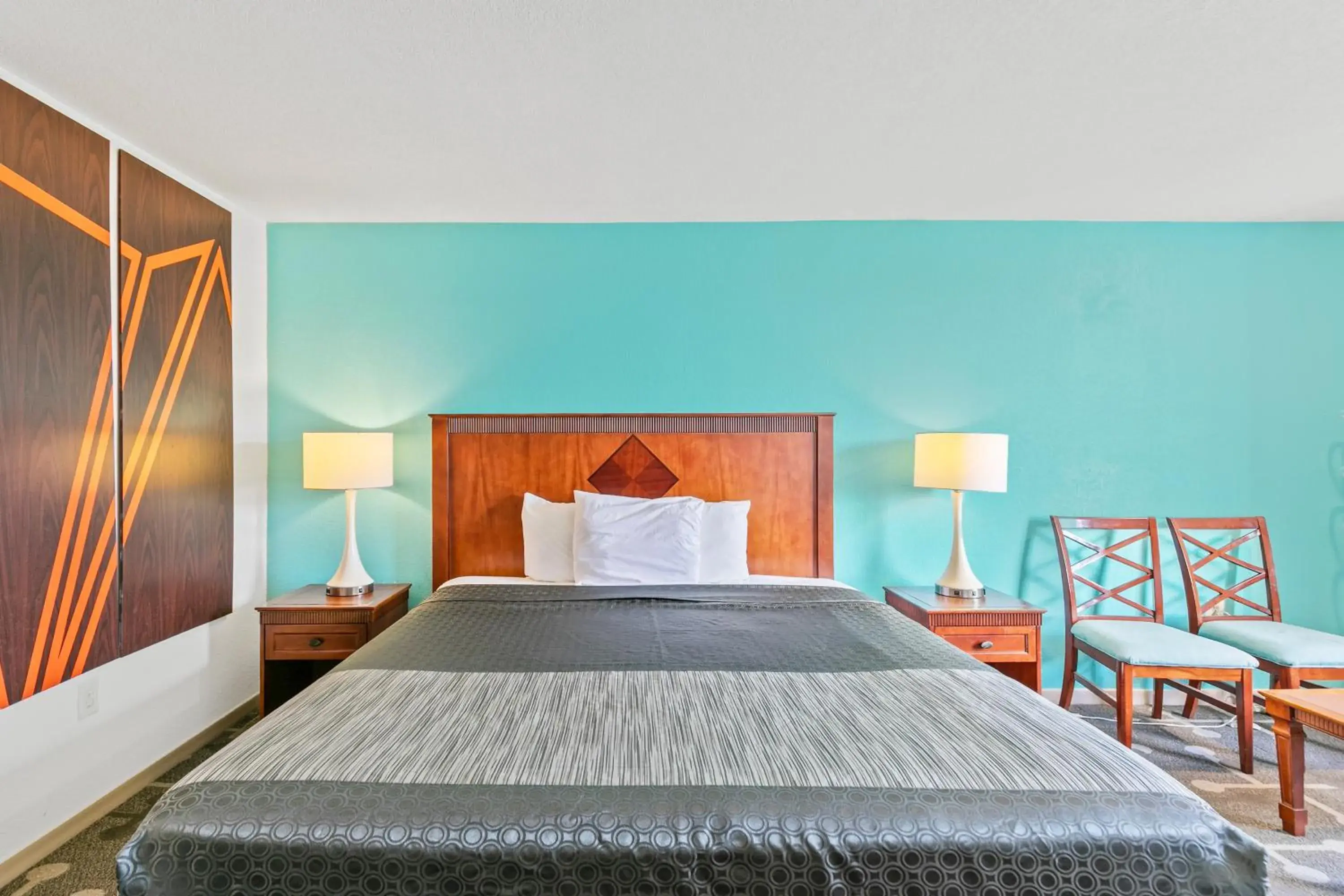 Premium King bed Non-Smoking in Moonlight Inn Hotel O Hattiesburg, MS Premium King bed Non-Smoking in Moonlight Inn Hotel O Hattiesburg, MS