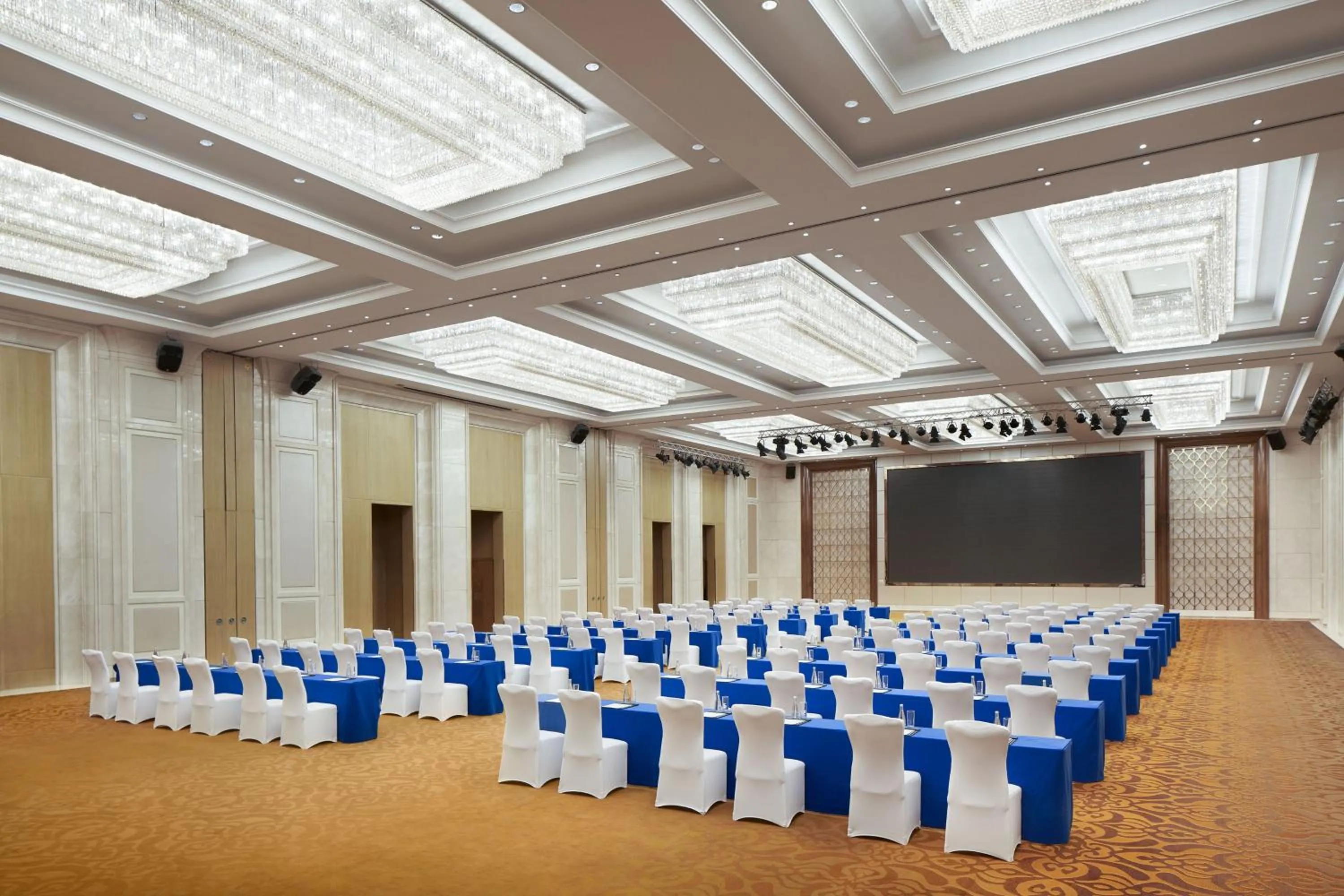 Meeting/conference room in Sheraton Grand Wuhan Hankou Hotel