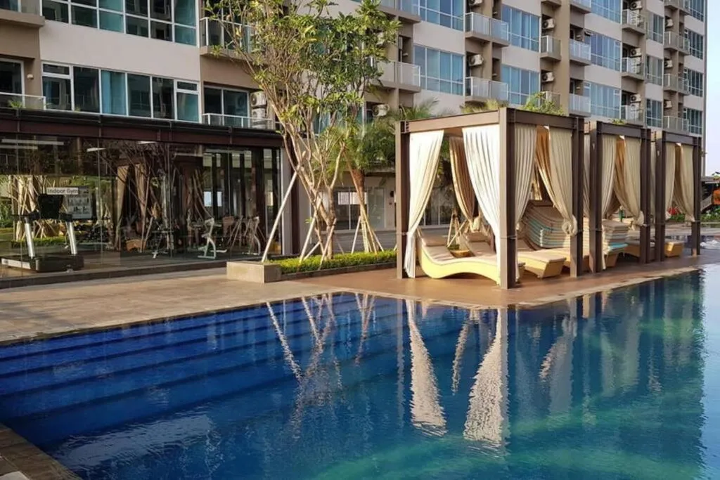 Green Sedayu Apartment Suite by Ellison