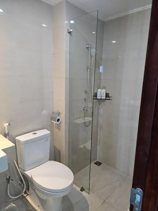 Green Sedayu Apartment Suite by Ellison