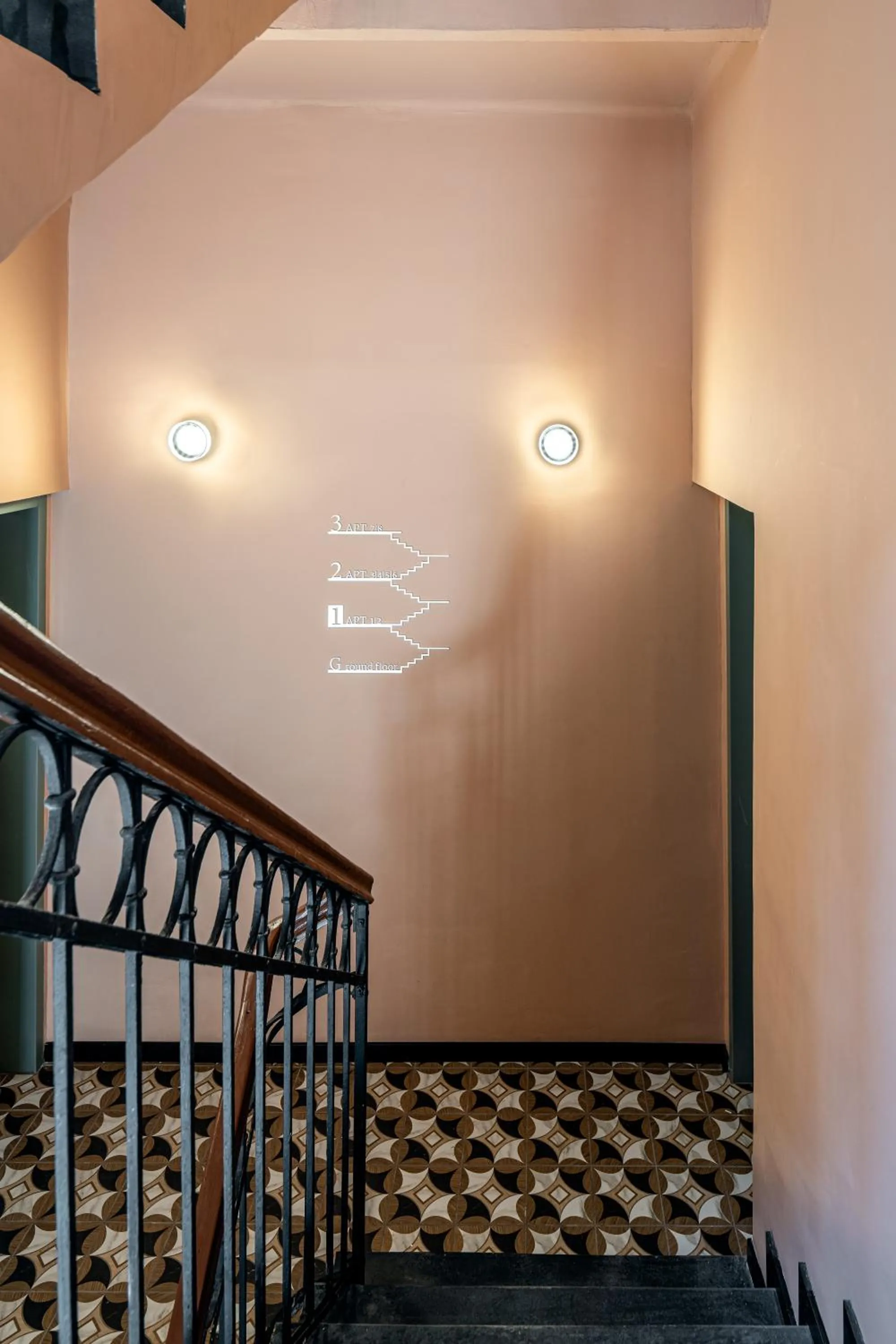 Facade/entrance in Mate Levinski - By HOMY