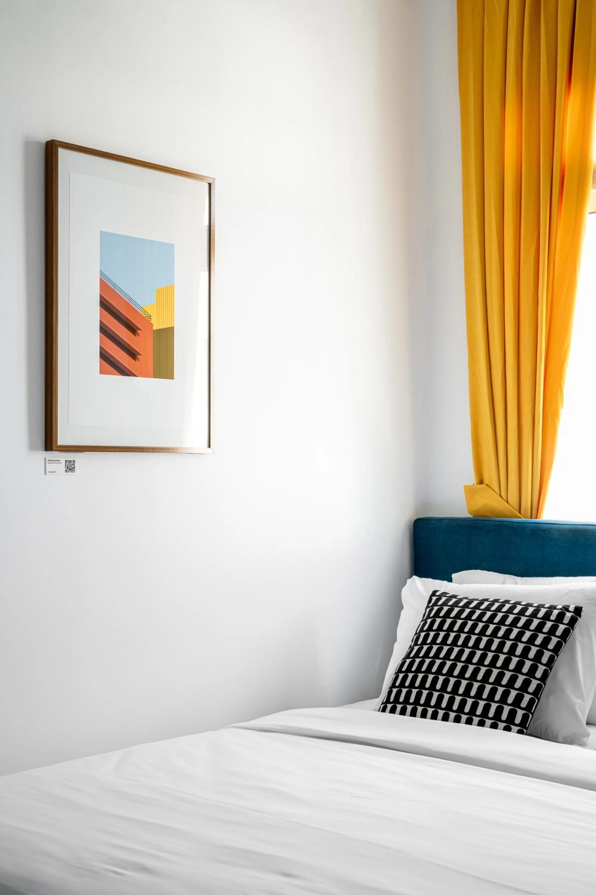 Bedroom, Bed in Mate Levinski - By HOMY