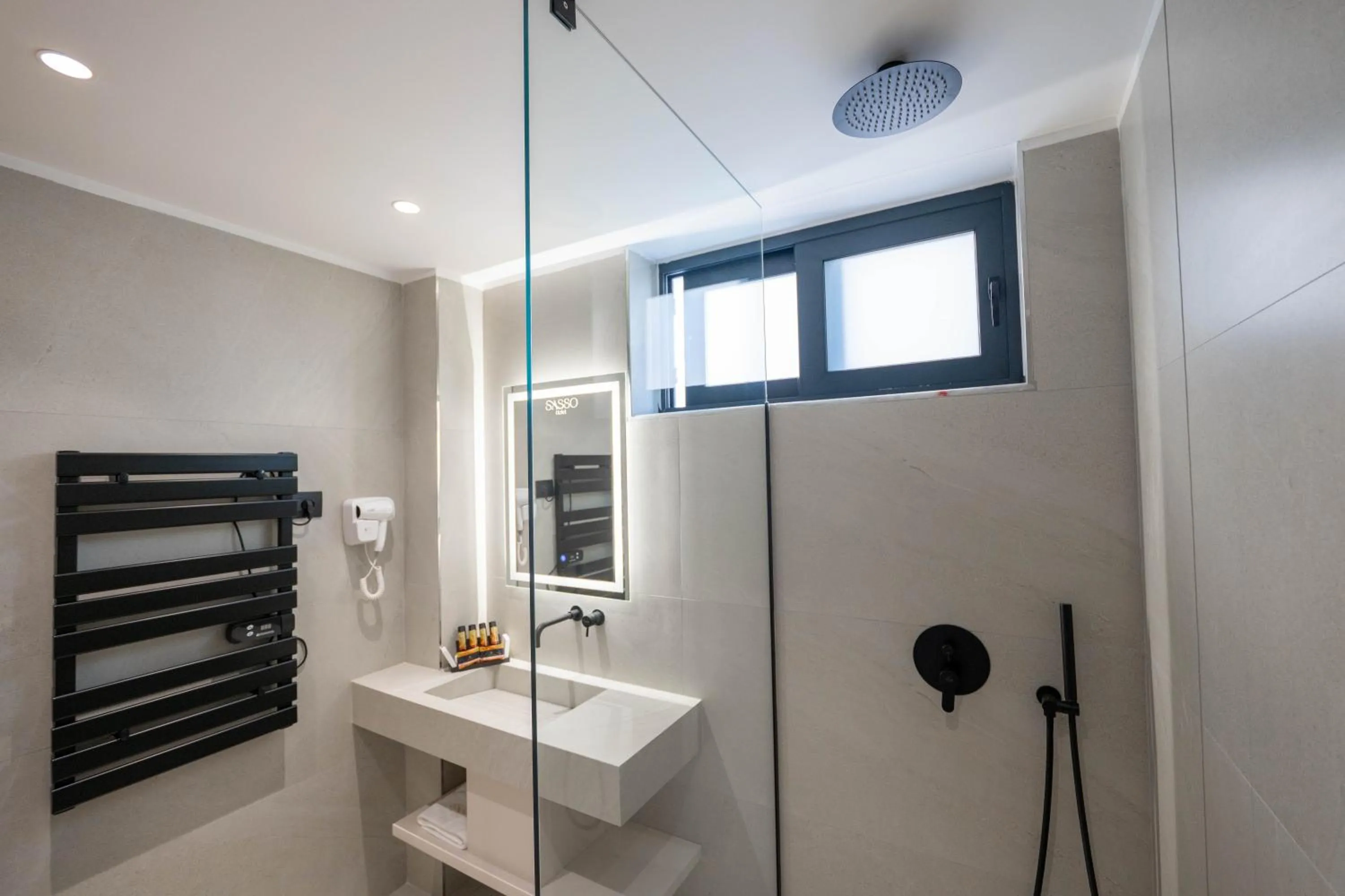 Shower in SASSO Hotel