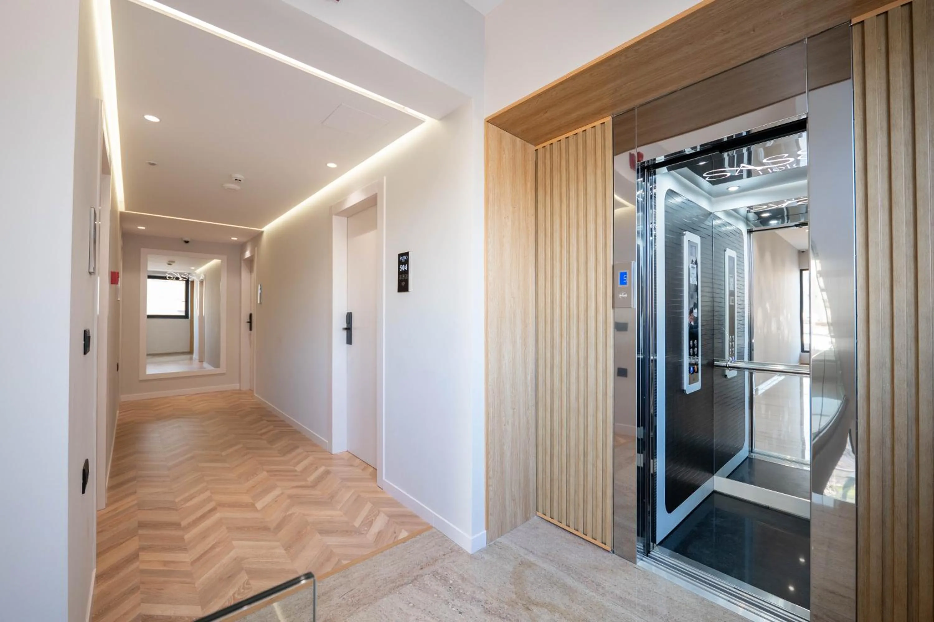 Shower in SASSO Hotel