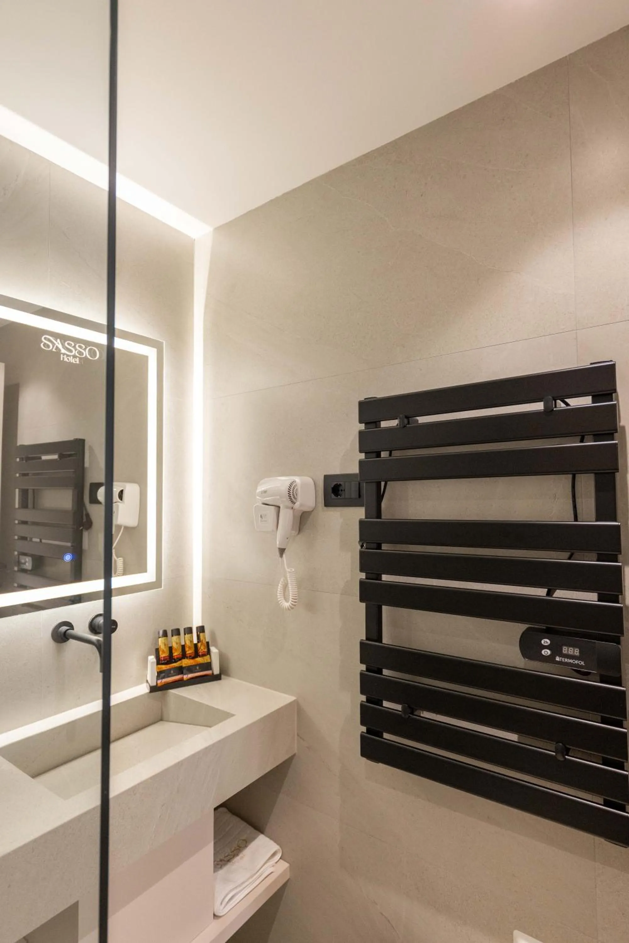 Shower in SASSO Hotel