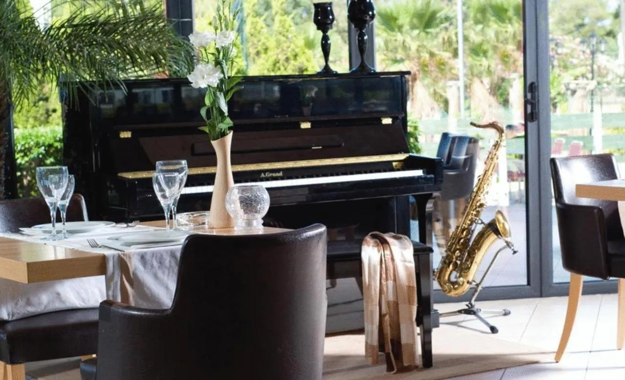 Restaurant/places to eat in Verde Al Mare Boutique Hotel